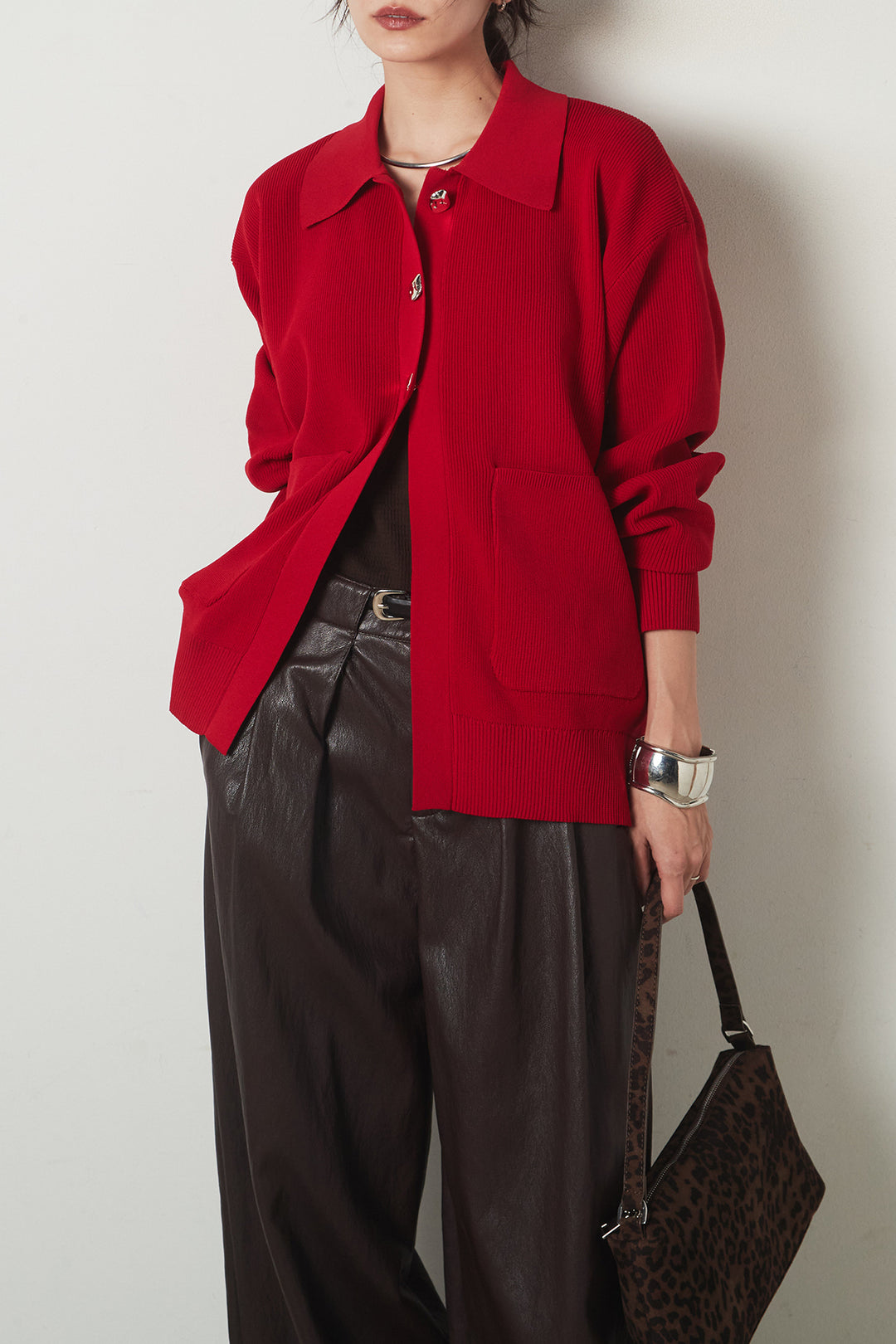 [SET]メタル釦衿付きニットカーディガン+ベルト付きレザーライクタックパンツ(2set)