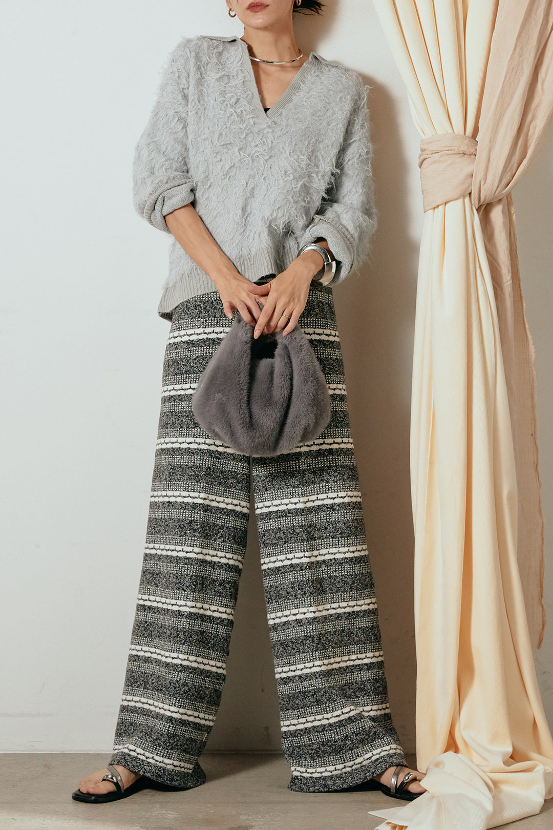 [SET]襟付きシャギーニットポロトップス+マルチライン柄リラックスニットパンツ(2set)