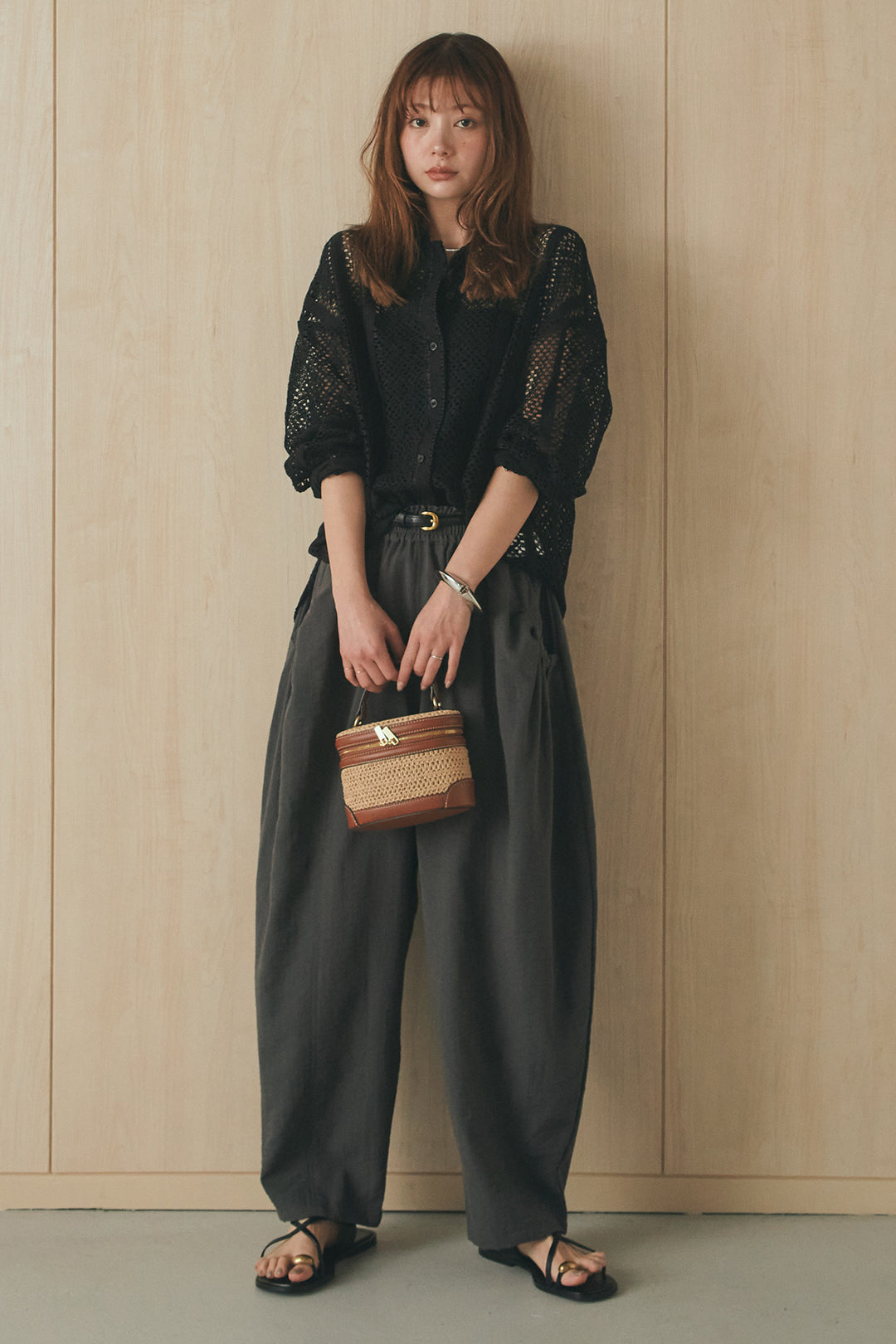 [SET]長袖襟付きレースシャツ+ポケットタックフォルムパンツ(2set)