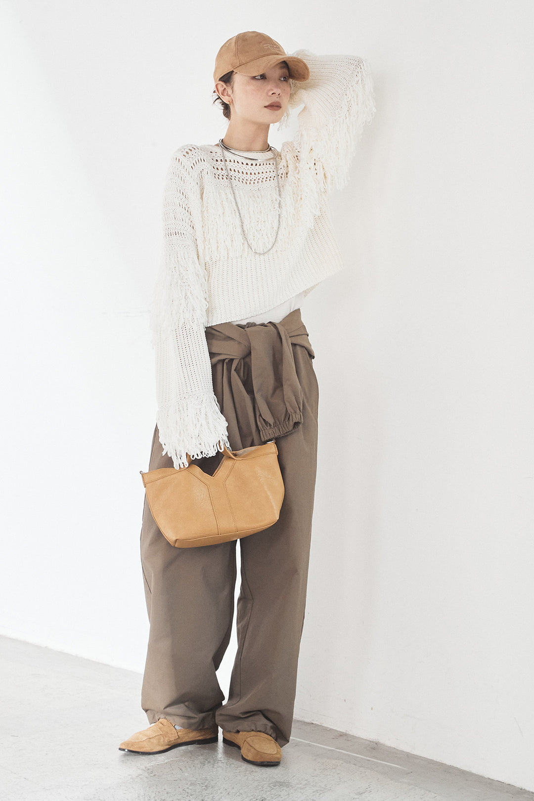 [SET]メッシュフリンジ切り替えプルオーバー+合繊ツイルスタンドウエスト巻きジョガーパンツ(2set)