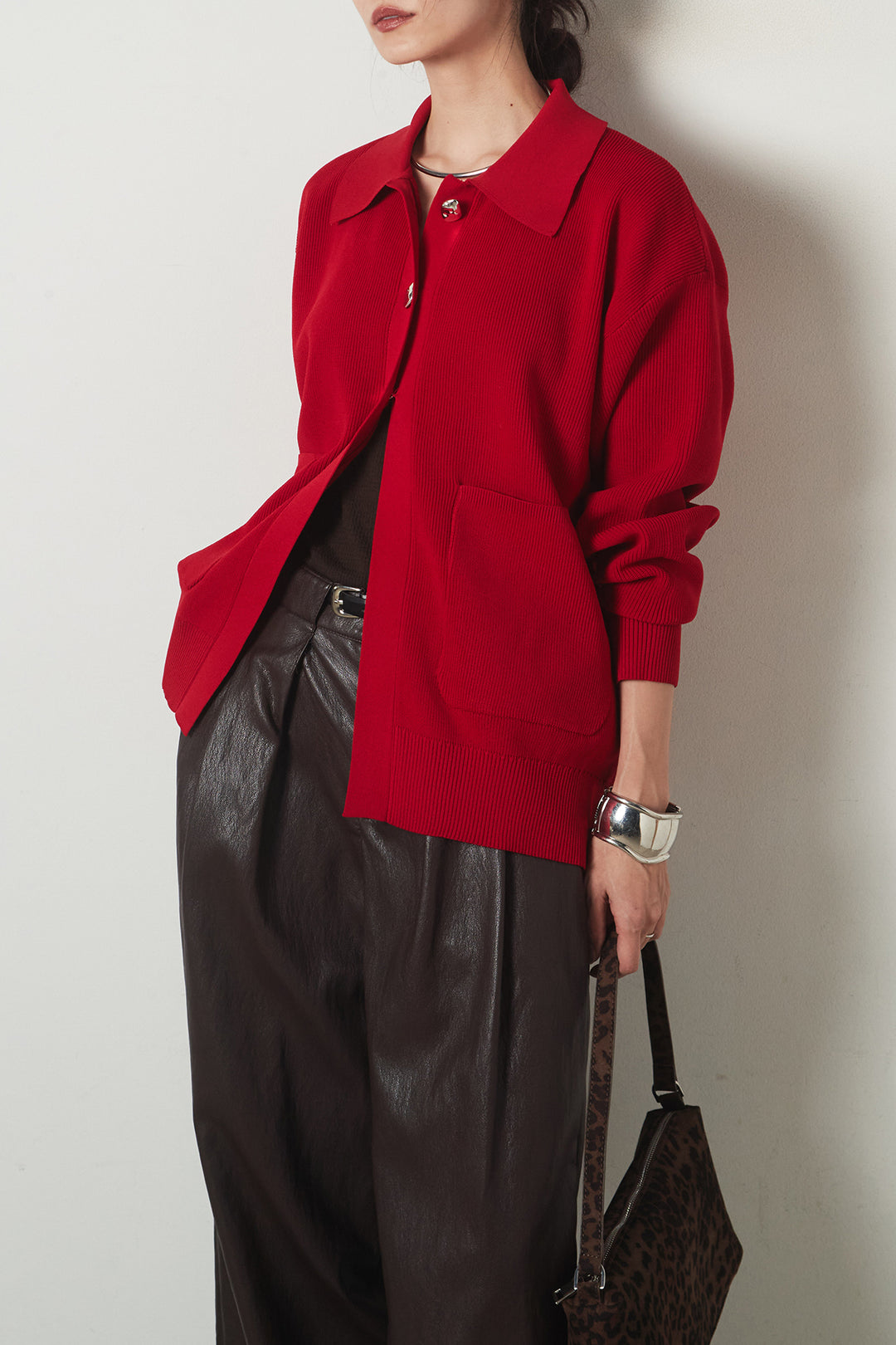 [SET]メタル釦衿付きニットカーディガン+ベルト付きレザーライクタックパンツ(2set)