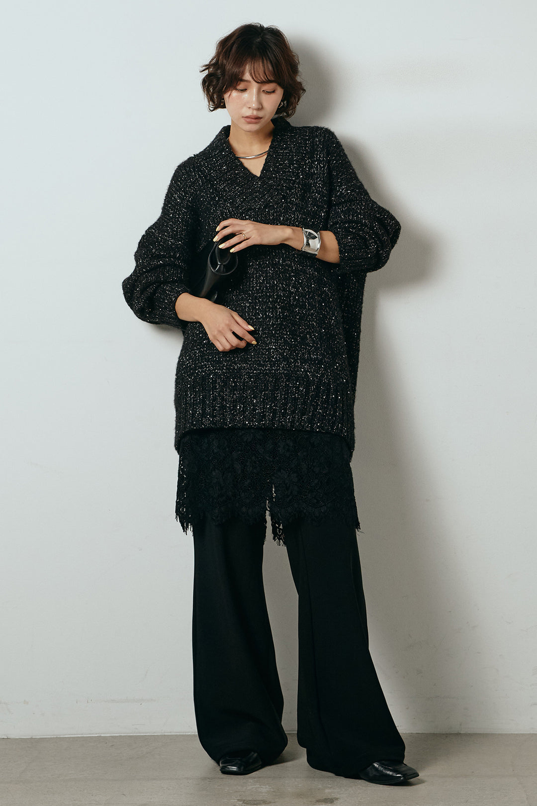 [SET]Vネックラメニットトップス+レース刺繍レイヤードフレアパンツ(2set)