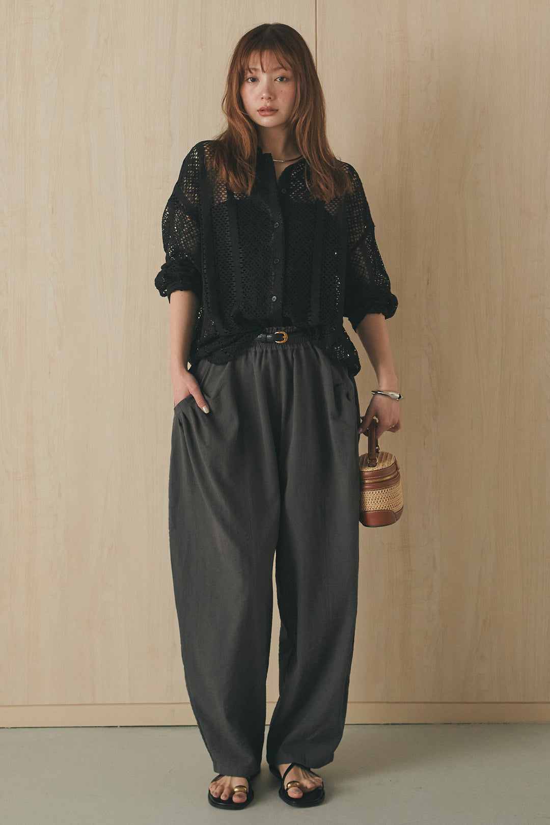 [SET]長袖襟付きレースシャツ+ポケットタックフォルムパンツ(2set)