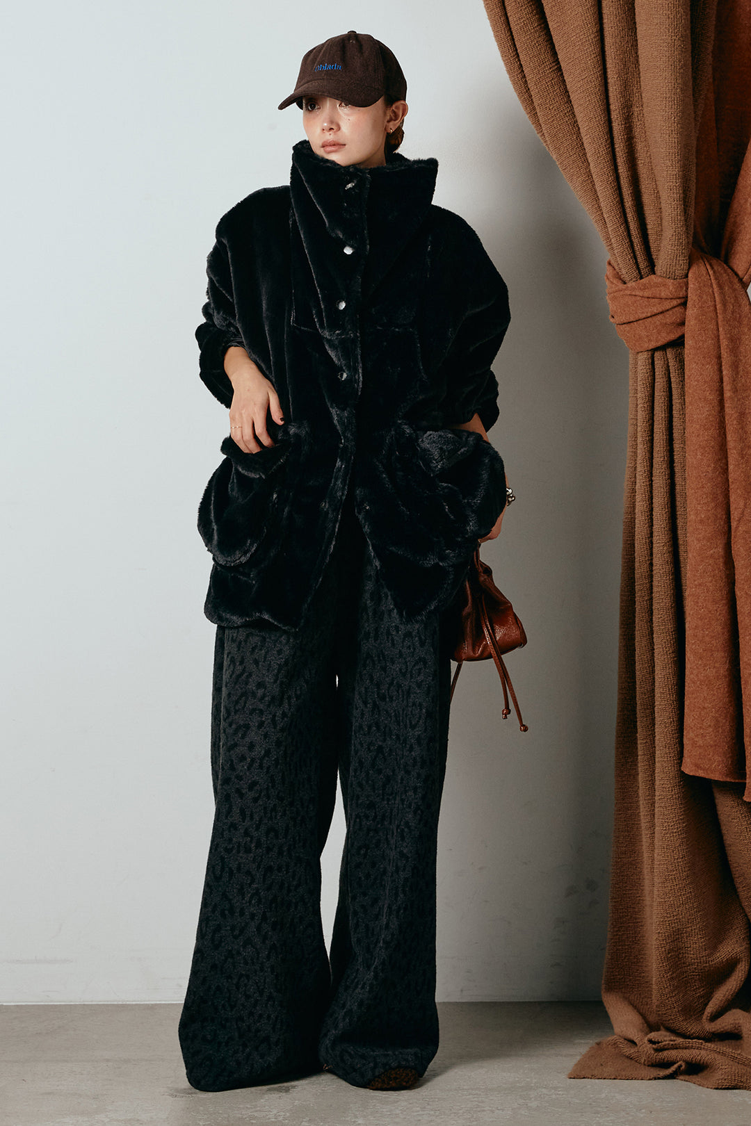 [SET]スタンドネックファーコート+レオパードジャガードニットパンツ(2set)