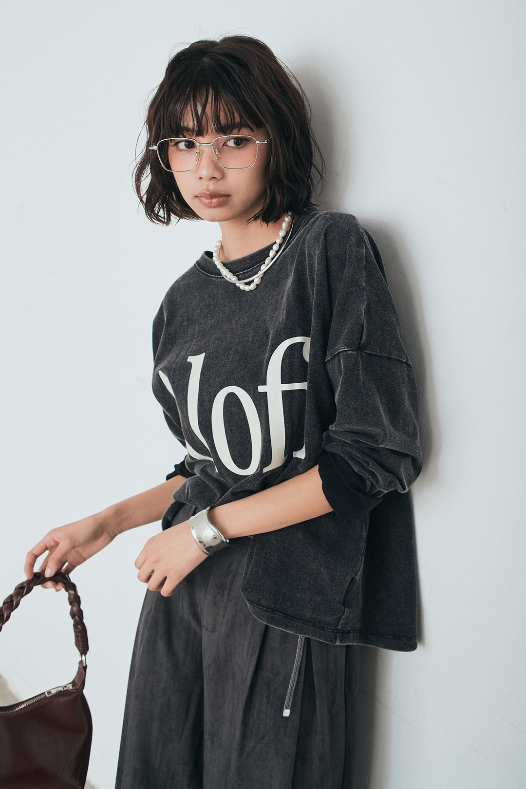 [SET]裾センタードロストロゴプリントワイドTシャツ+紐ベルト付きかすれ柄ワイドスラックス(2set)