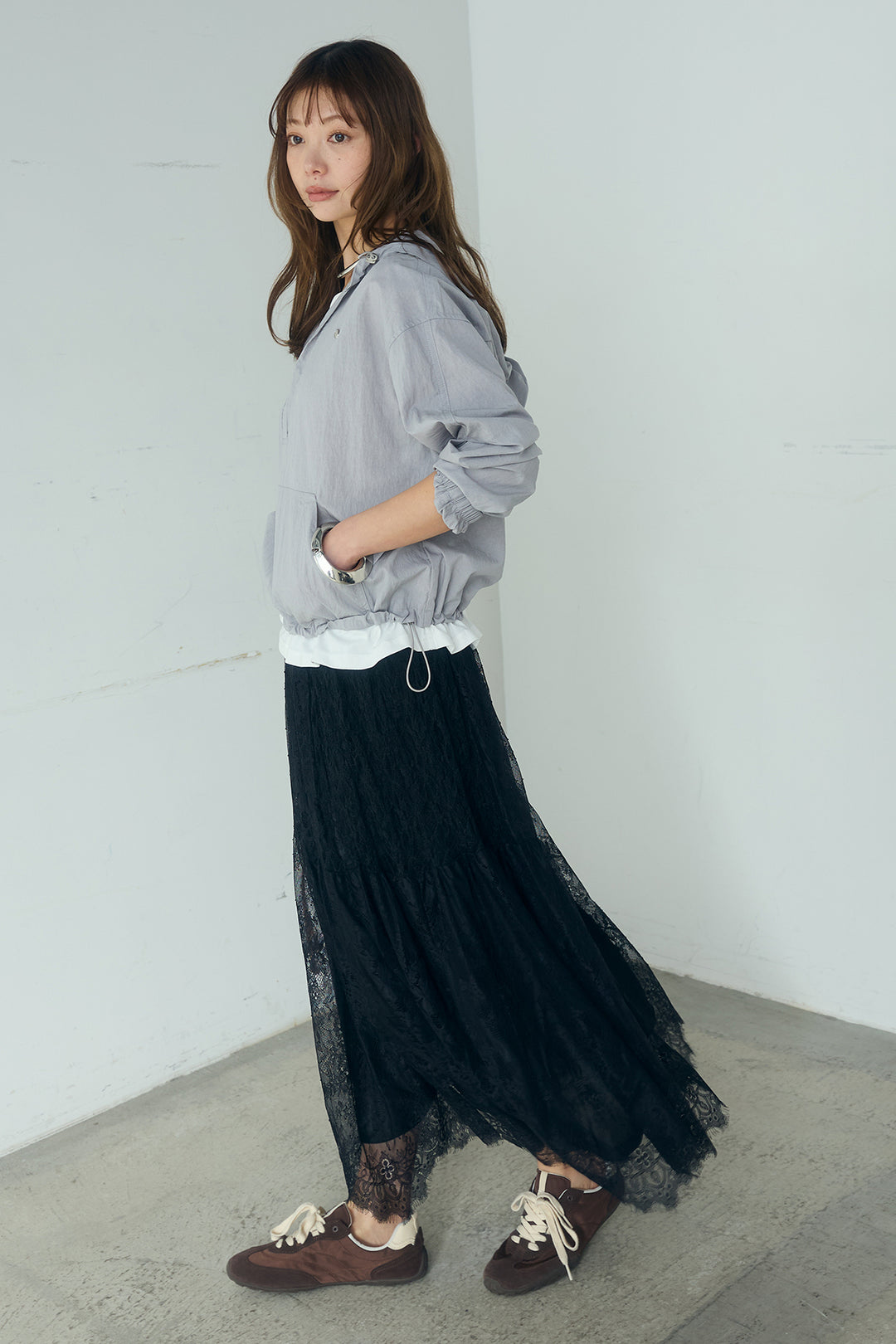 [SET]レイヤードデザインフーディートップス+ひげレース切替ロング丈スカート(2set)