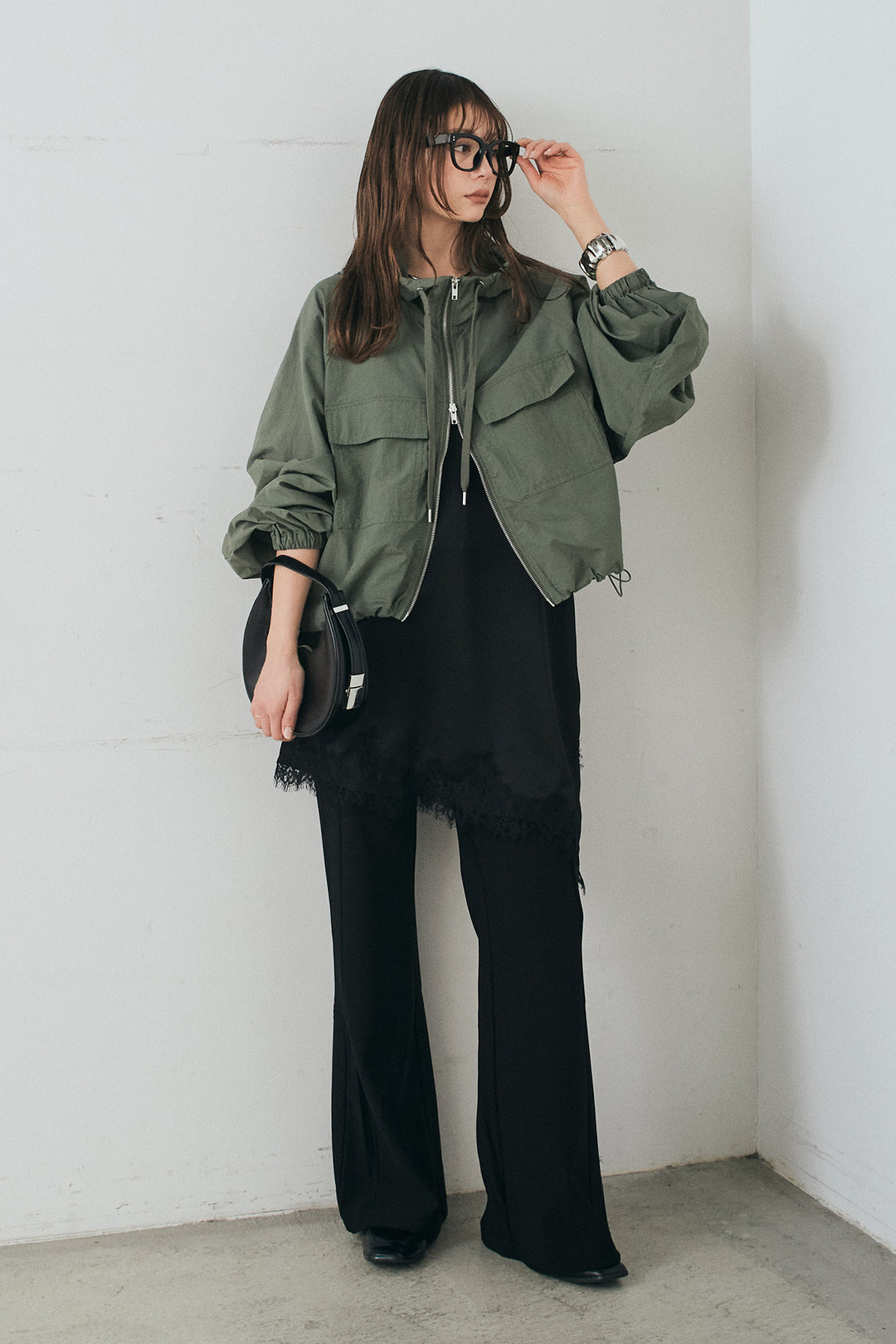 [SET]ナイロンボリュームWジップパーカーブルゾン+サテンレースアシメキャミ+細編みベルト付きパンツ+サテンレースアシメキャミ(3set)