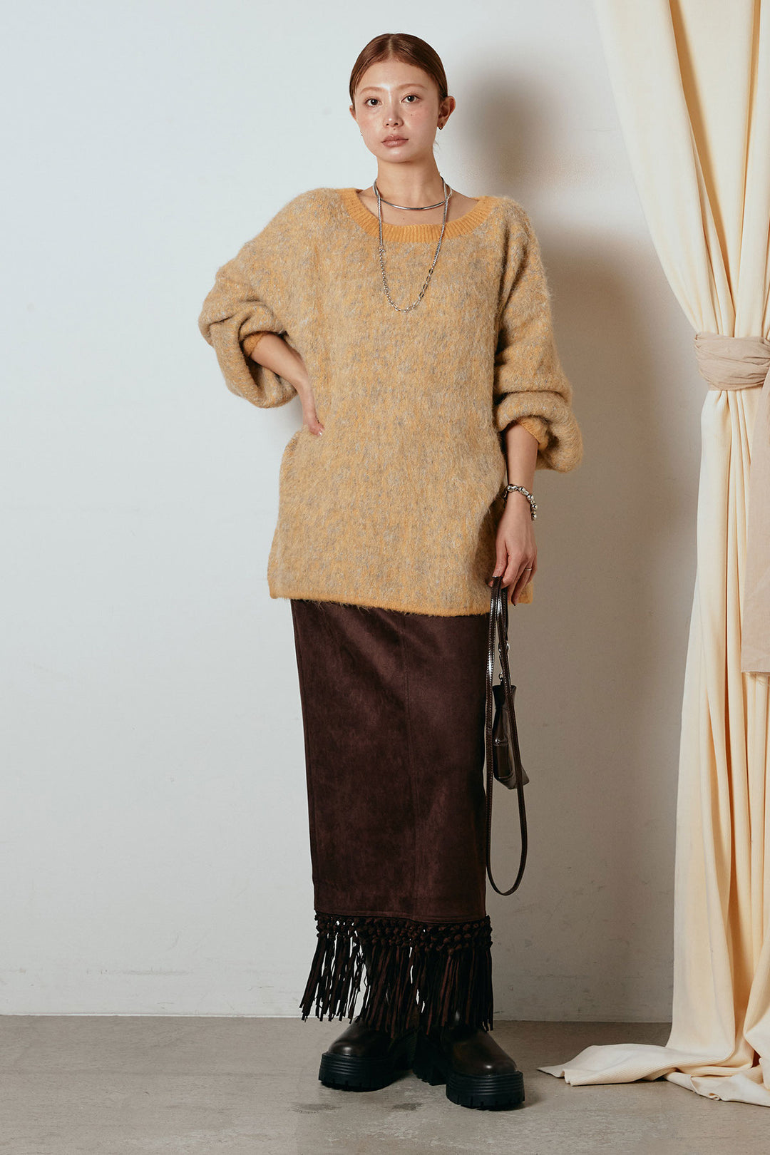 [SET]ボリュームスリーブミックスニットトップス+スウェードライク裾フリンジスカート(2set)