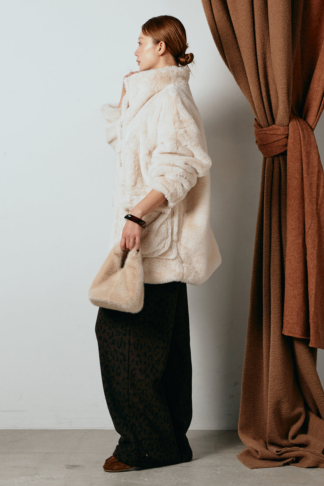 [SET]スタンドネックファーコート+レオパードジャガードニットパンツ(2set)