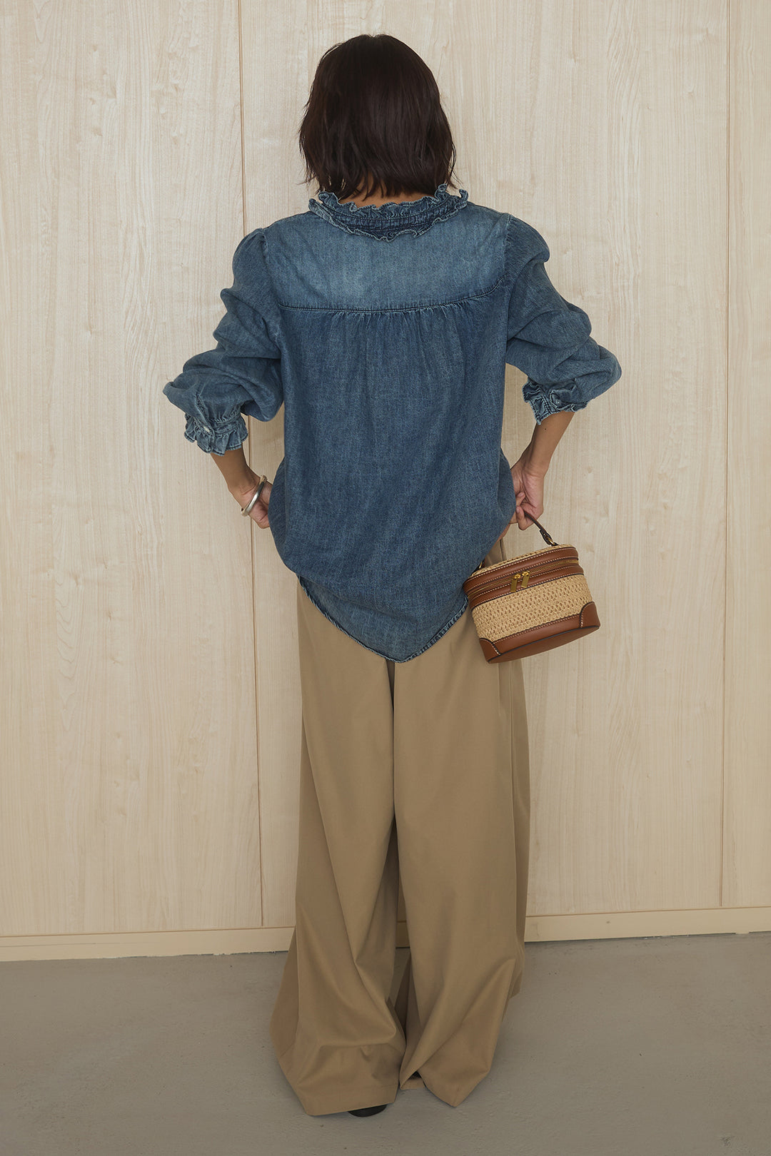 [SET]Vネックデニムフリルトップス+ベルトループデザインハイウエストタックパンツ(2set)