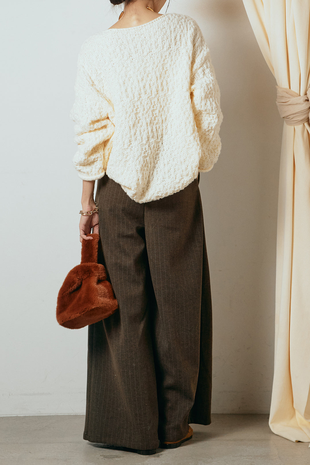 [SET]ボリューム編みニットプルオーバー+編みベルト付きピンストライプワイドパンツ(2set)