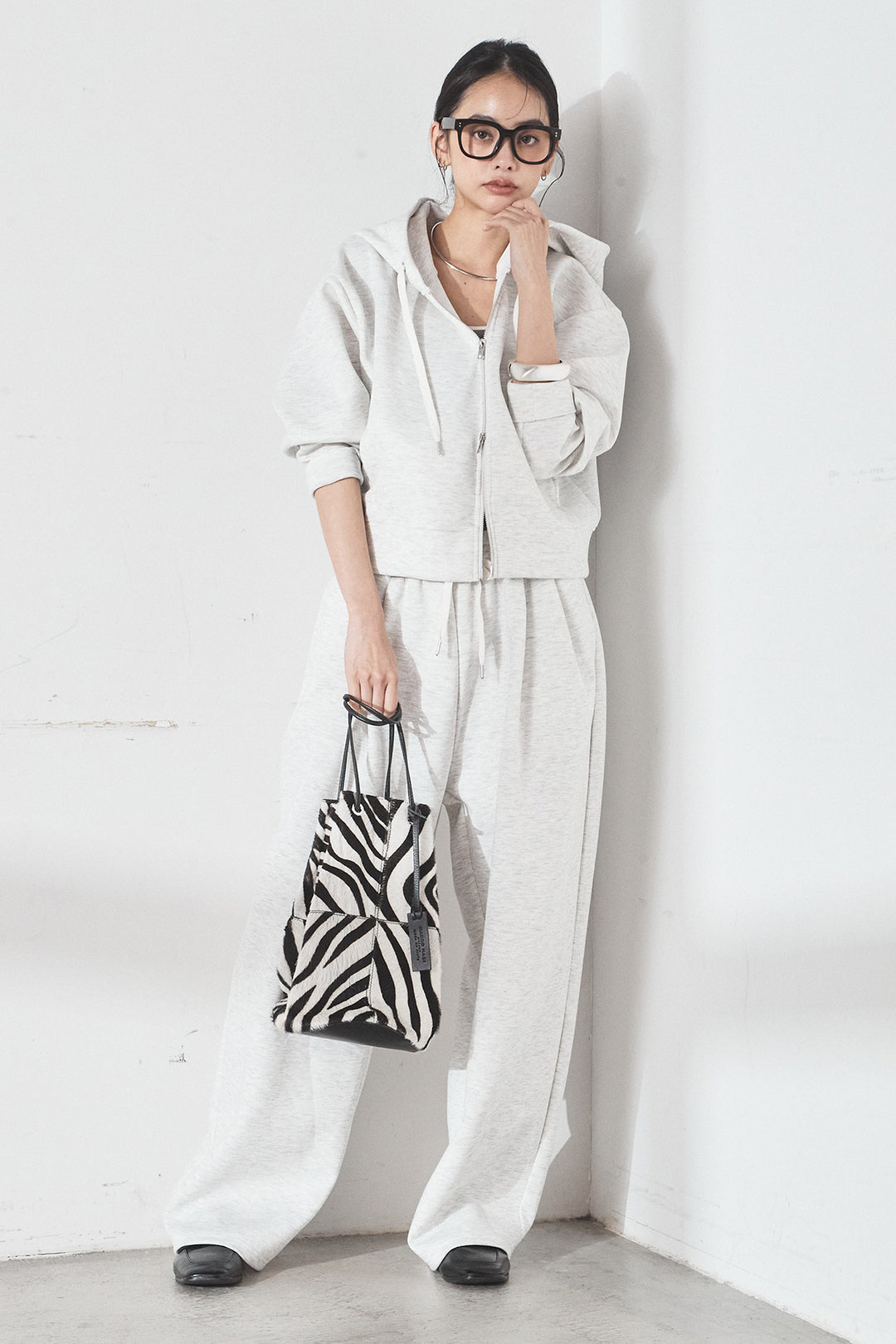 [SET]スウェットドルマンジップフードパーカー+スウェットコクーンイージーパンツ(2set)