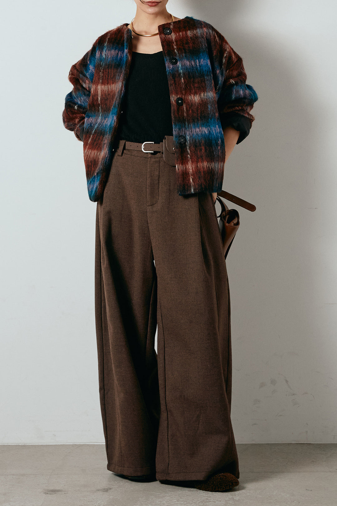 [SET]ノーカラーシャギーチェックアウター+ポーチベルト付きカーブパンツ(2set)