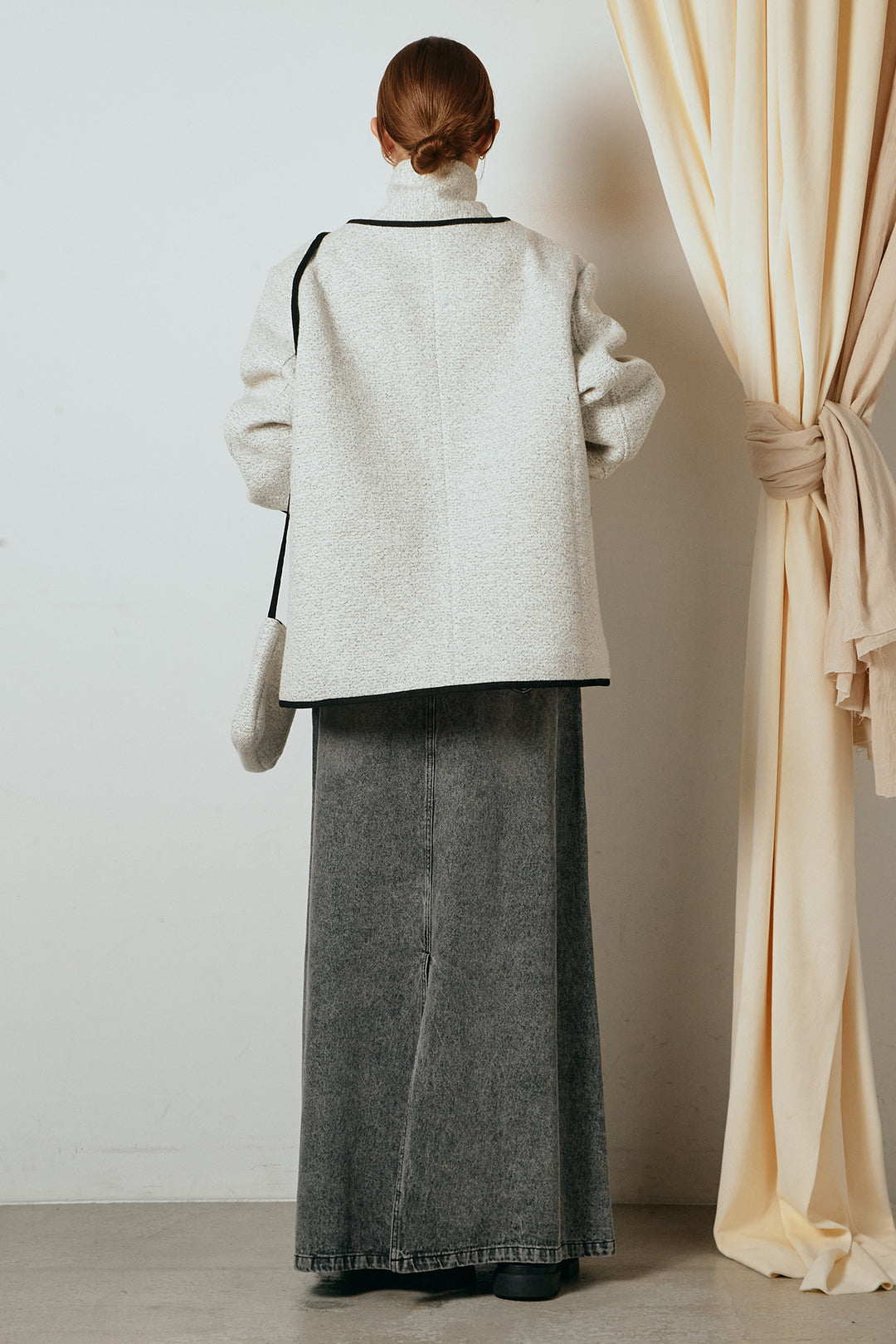 [SET]ノーカラーマフラーバッグ付きアウター+デニムロングフレアスカート(2set)