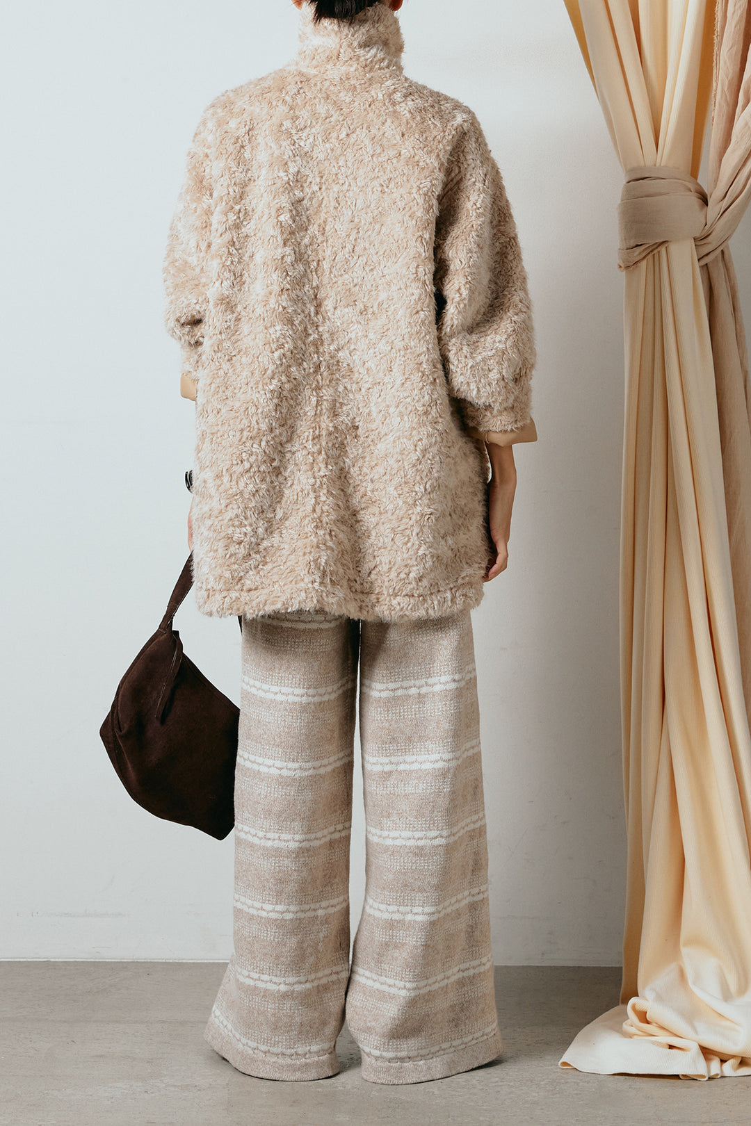 [SET]リバーシブルボアアウター+マルチライン柄リラックスニットパンツ(2set)