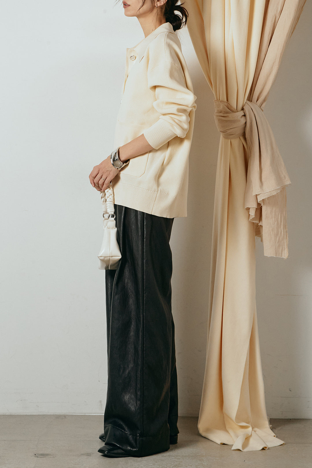 [SET]メタル釦衿付きニットカーディガン+ベルト付きレザーライクタックパンツ(2set)