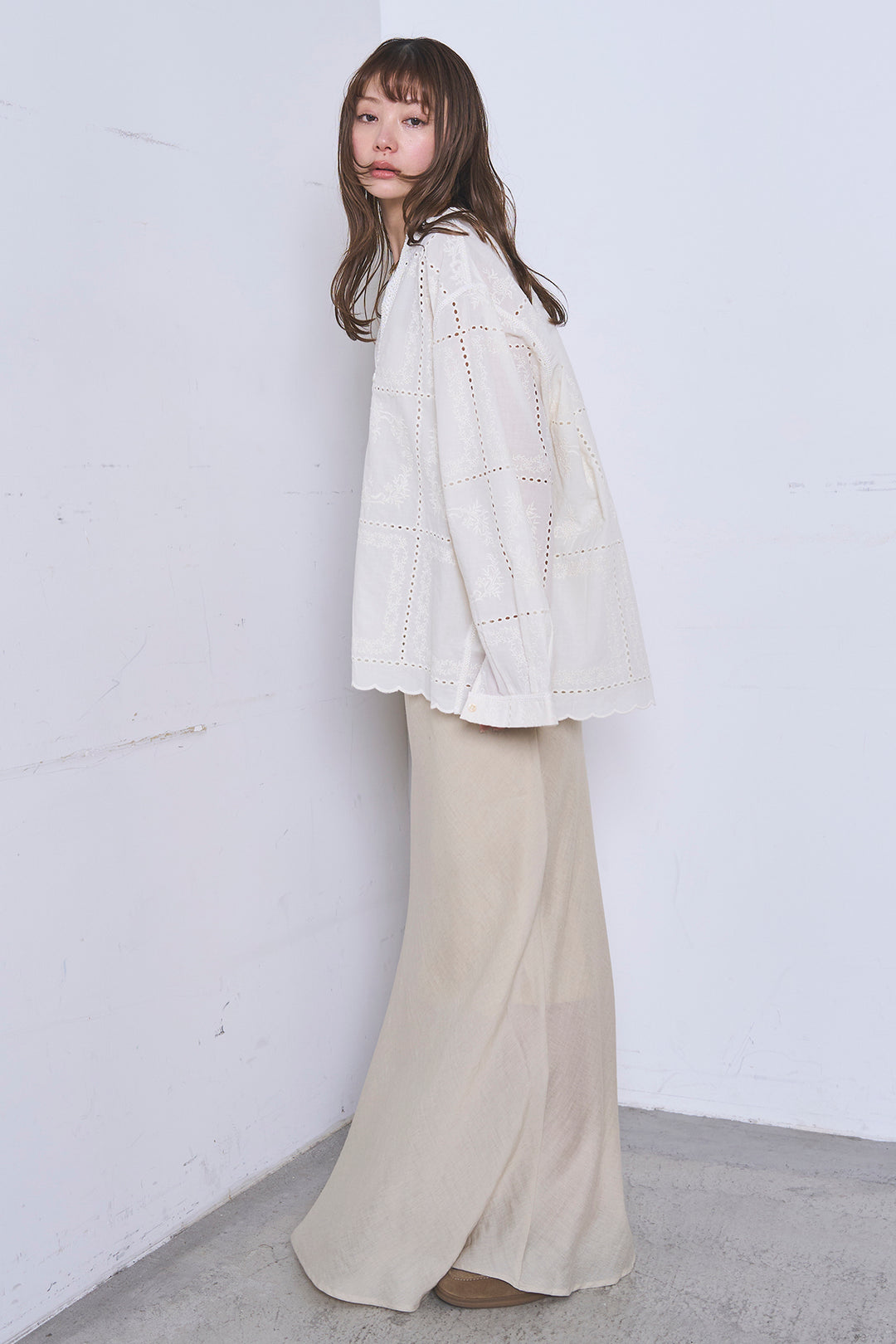 [SET]深V刺繍柄ブラウス+リネンブレンドロングナロースカート(2set)