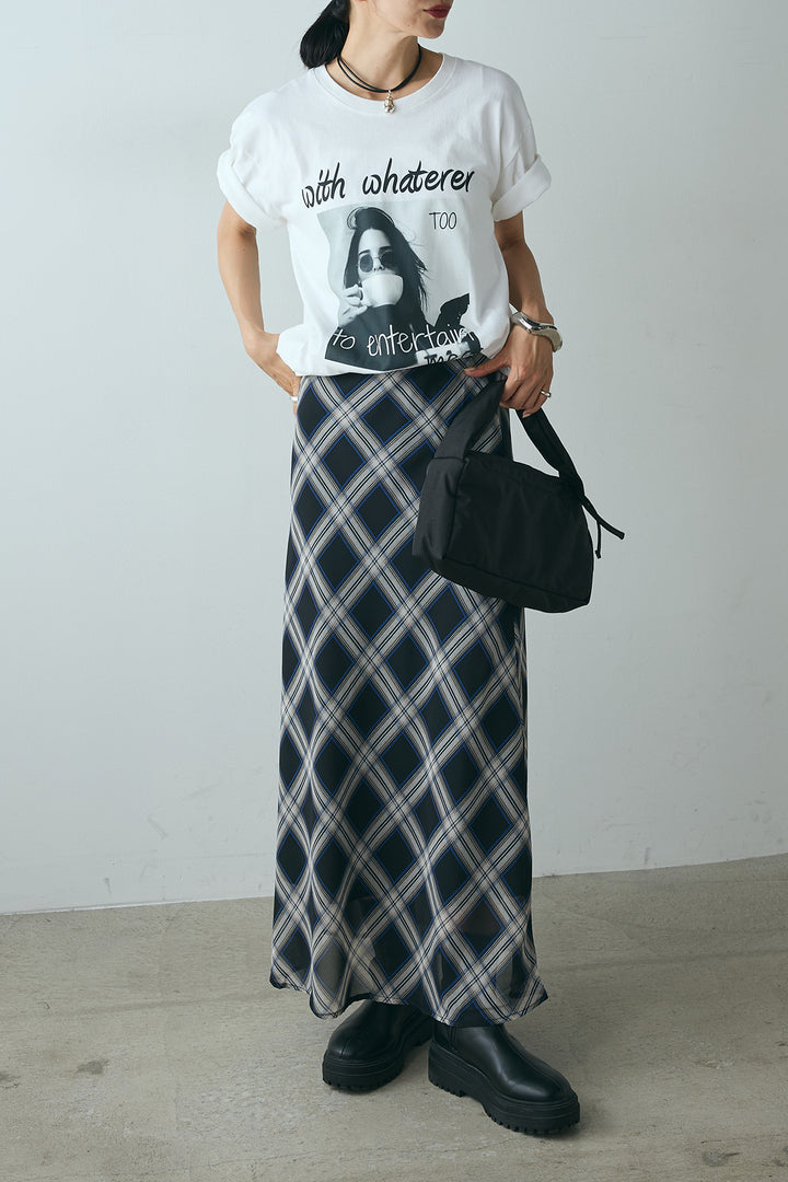 [SET]モノトーンフォトプリントTシャツ+マルチ柄シアースカート(2set)