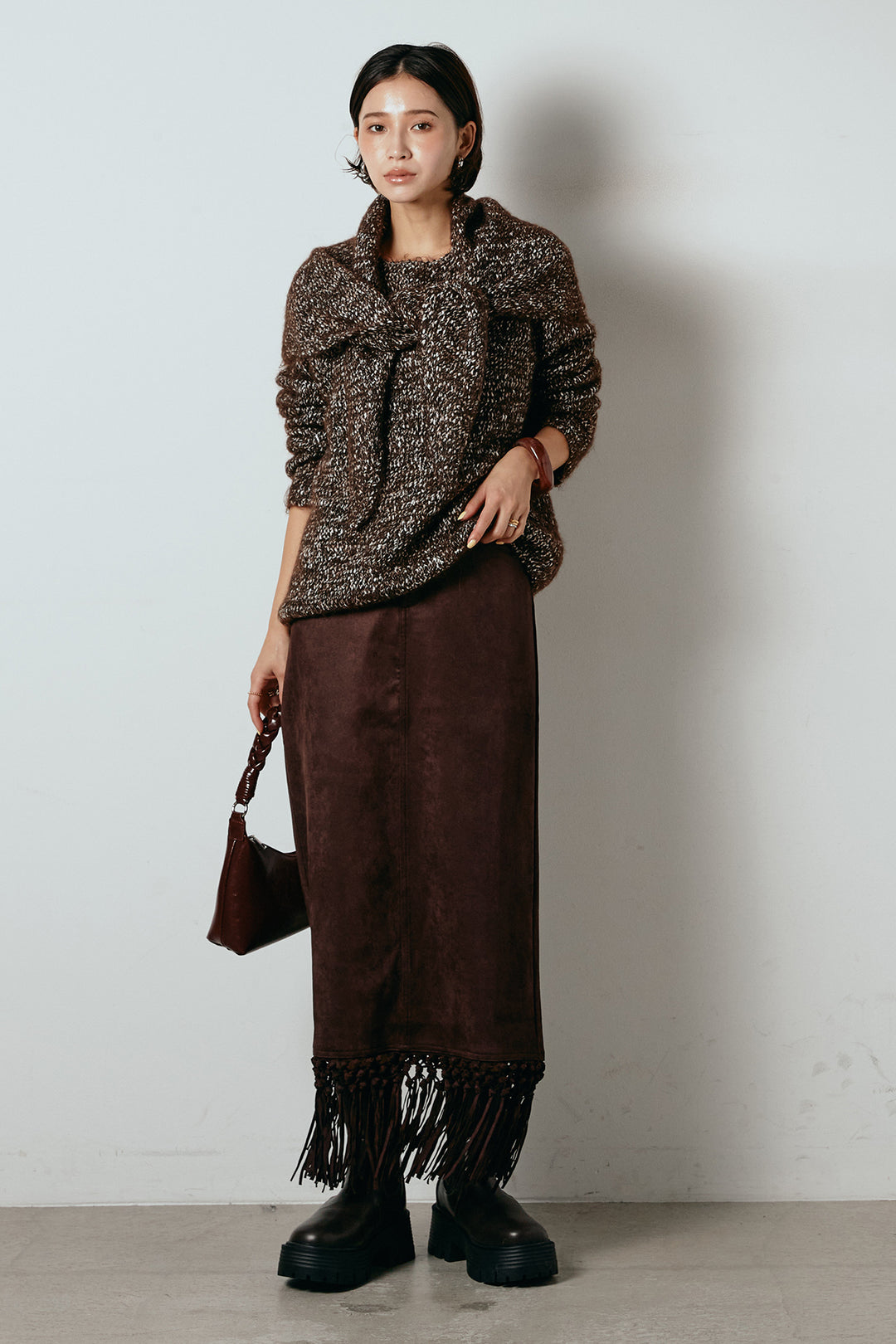 [SET]スカーフ付きミックスニットトップス+スウェードライク裾フリンジスカート(2set)