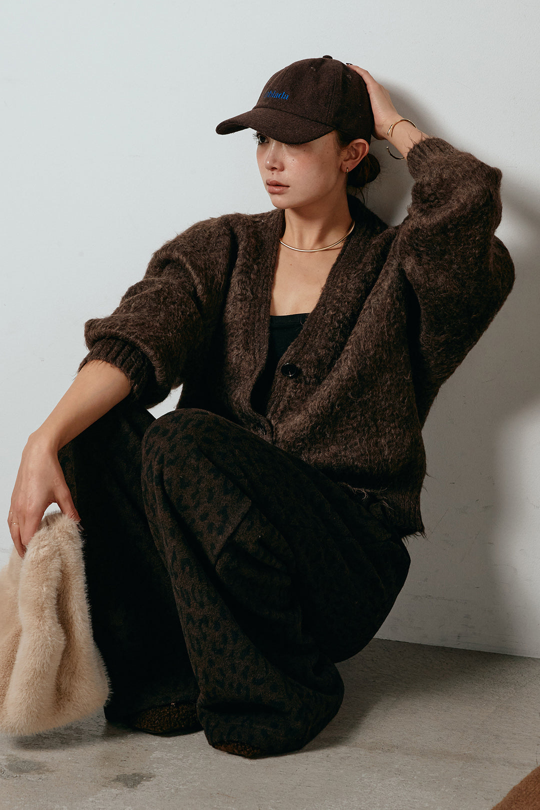 起毛ボタンニットカーディガン/コーヒー