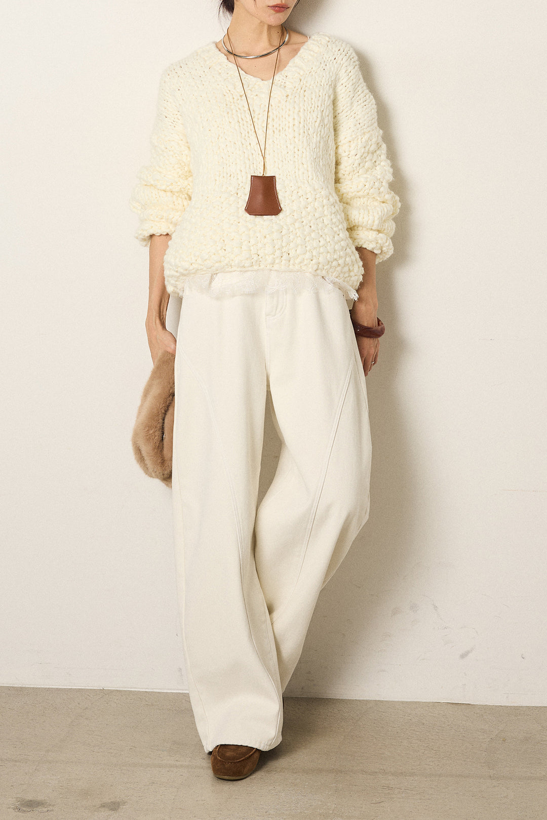 [SET]Vネックハンド編みニットトップス+ベルト付きカジュアルカーブワイドパンツ+レース切り替えキャミソール(3set)