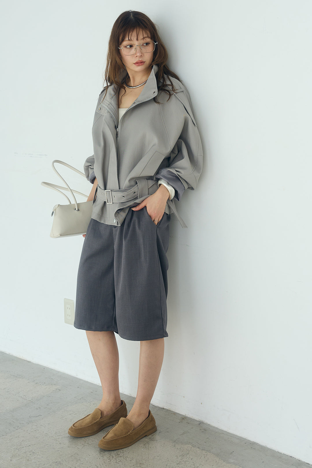[SET]ベルト付きスタンドネックアウター+ツイルタックハーフパンツ(2set)