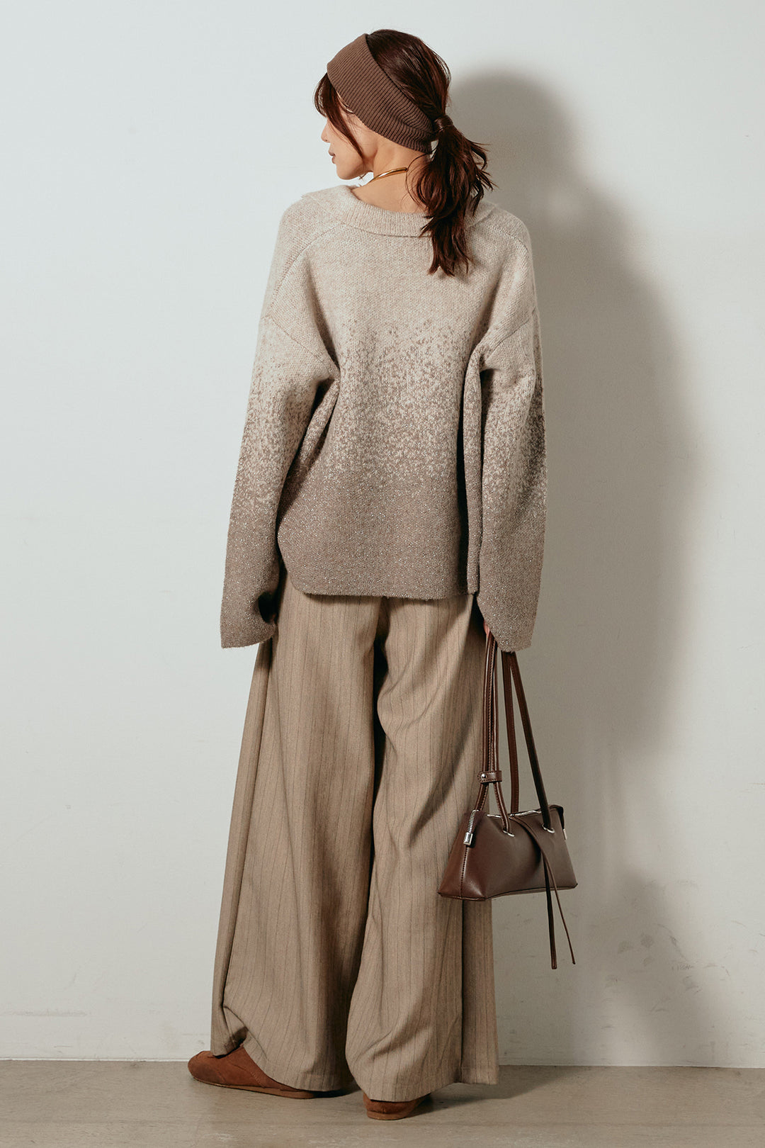 [SET]グラデーションラメニットキーネックプルオーバー+ストライプヘリンボーンパンツ(2set)