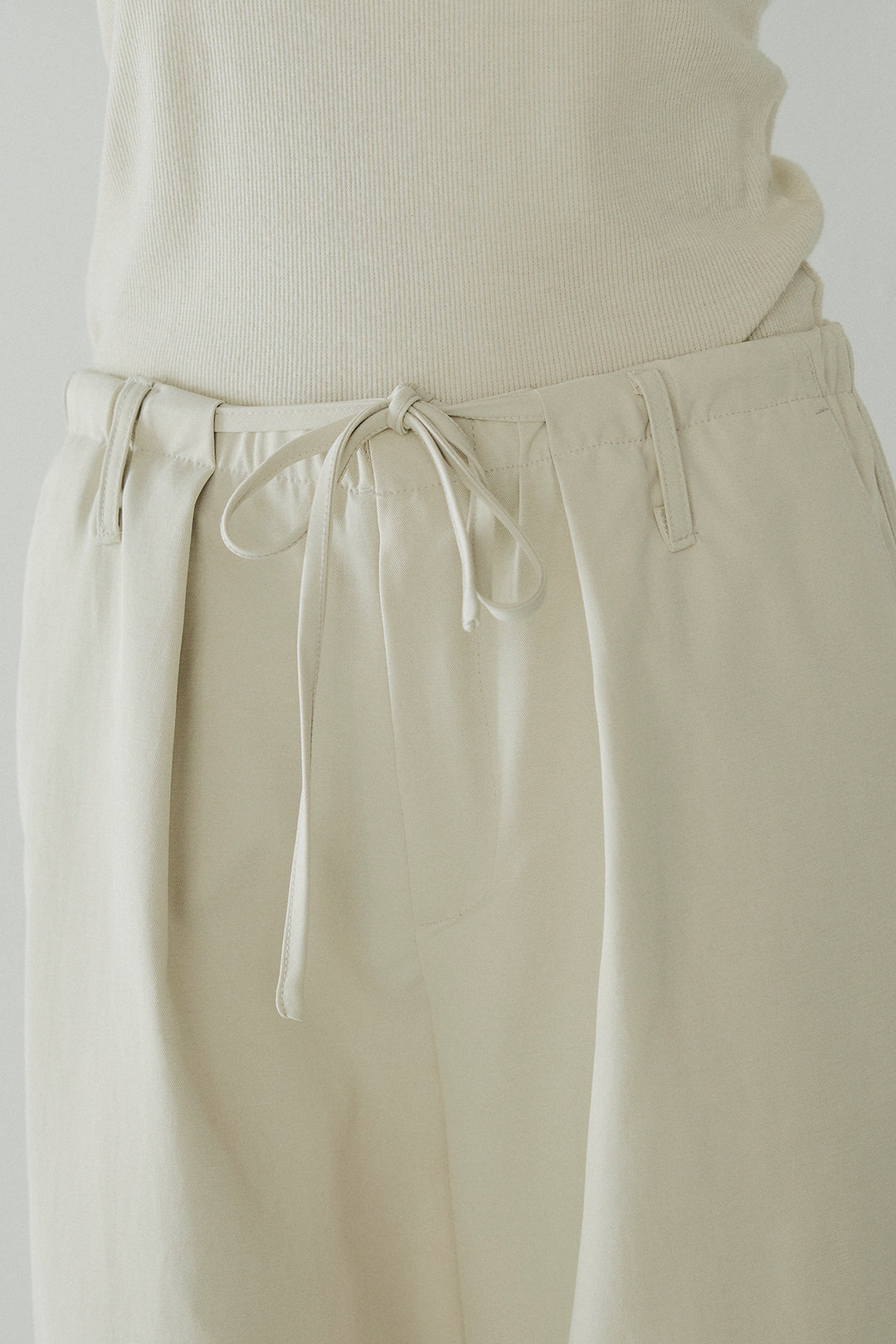 [SET]ボーダーニットポロシャツ+ニーサイドタックウエストドロスパンツ(2set)