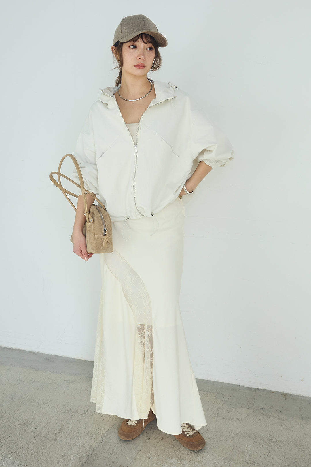 [SET]ネック裾絞りブルゾンアウター+刺繍レースデザインサテンスカート(2set)