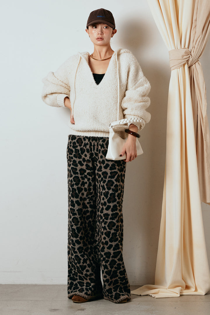 [SET]ブークレキーネックプルオーバー+リラックスレオパード柄ニットパンツ(2set)