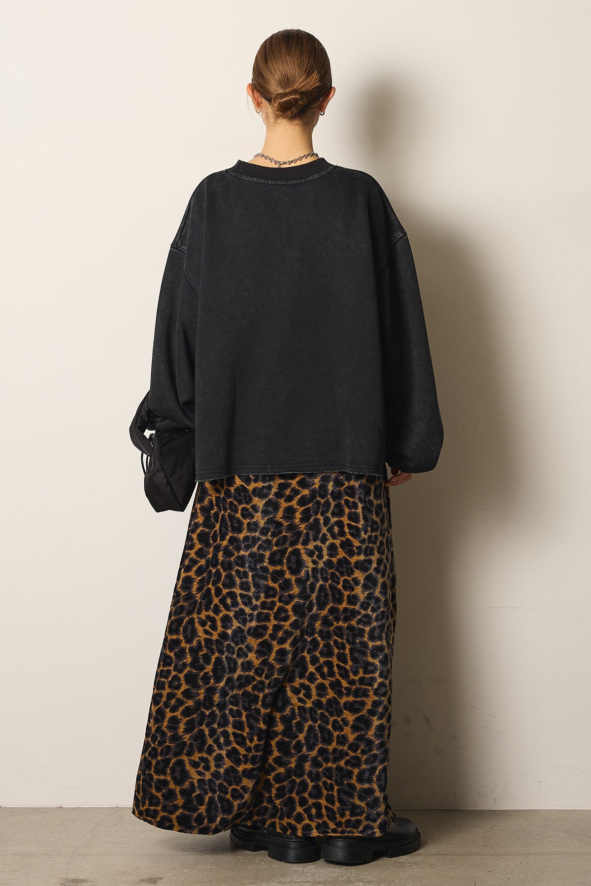 SET]ピグメント配色ロゴスウェット+レオパード柄ワイドスカート