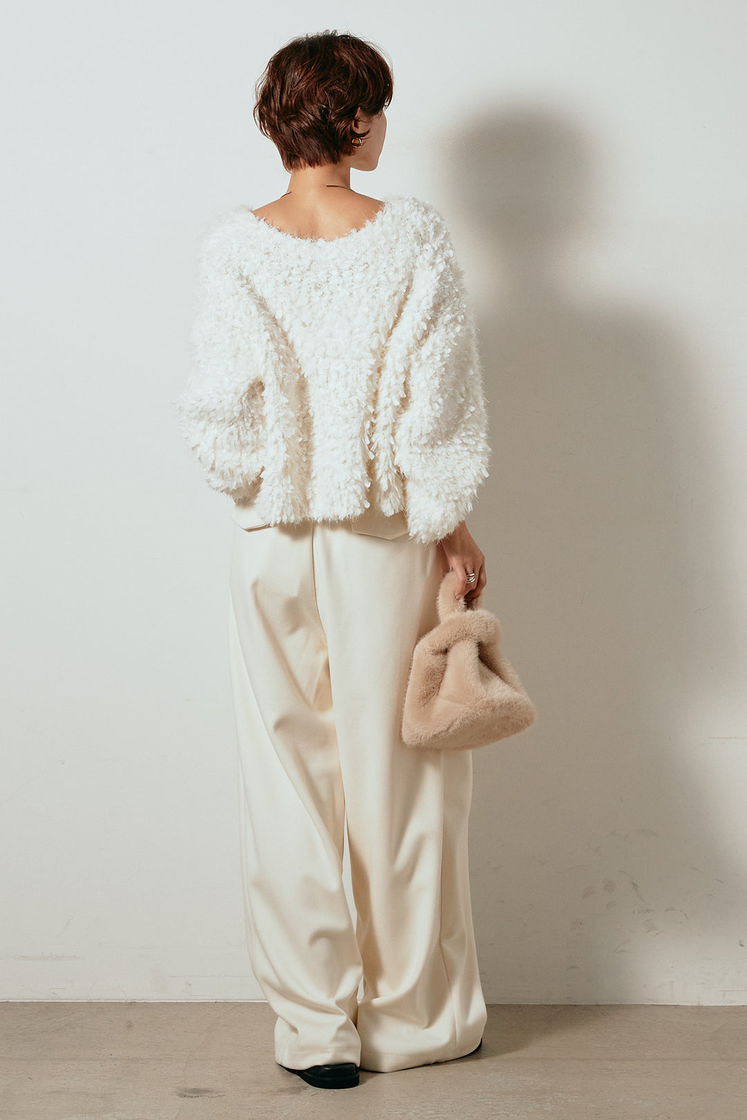 [SET]深Vネックチョウチョヤーンニットトップス+細フェイクレザーベルト付きワイドタックパンツ(2set)