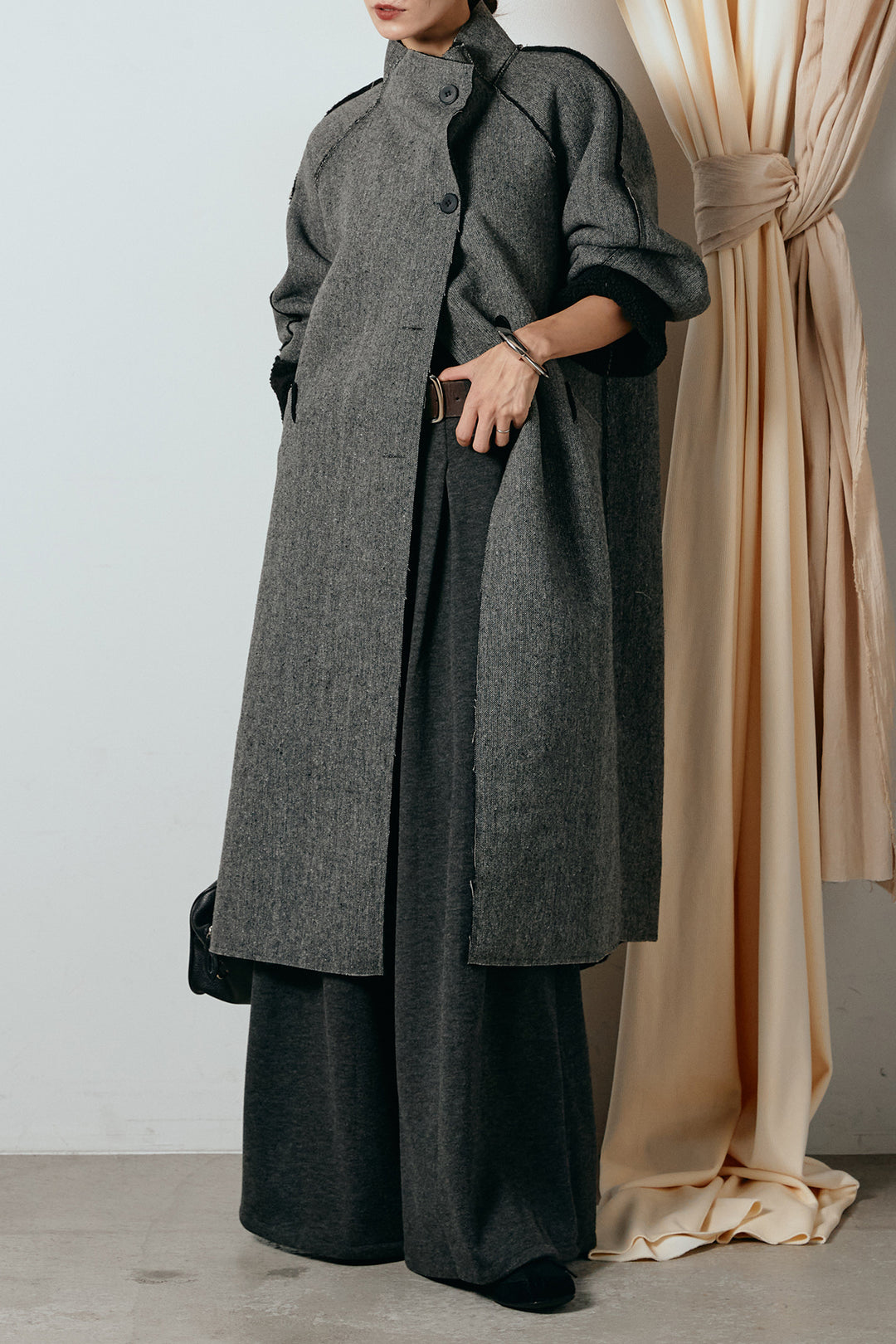 [SET]裏地ボアハイネックロングアウター+フェイクレザー太ベルト付きタックワイドパンツ(2set)