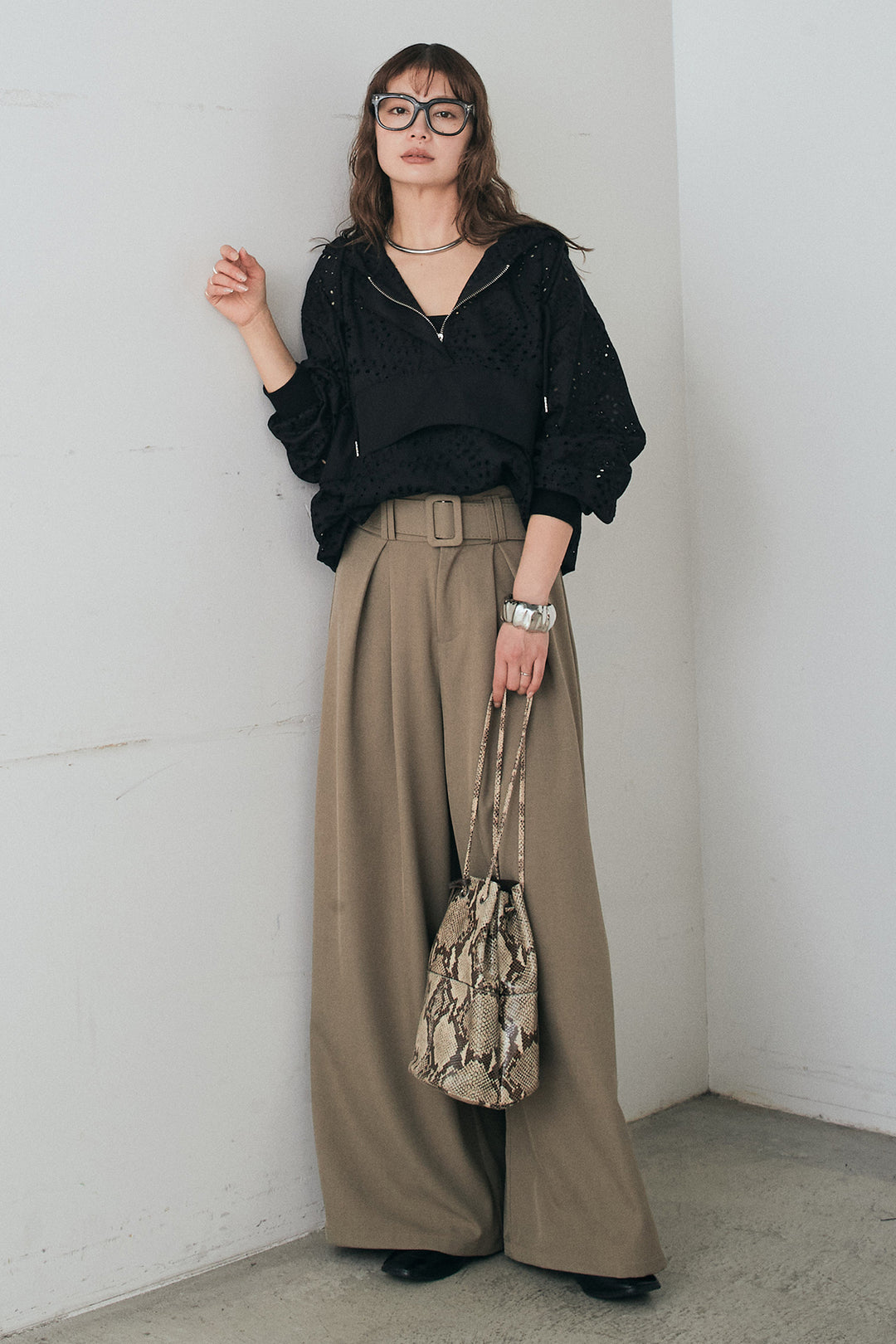 [SET]レースハーフジップアップフーディー+ベルト付きツータックワイドパンツ(2set)