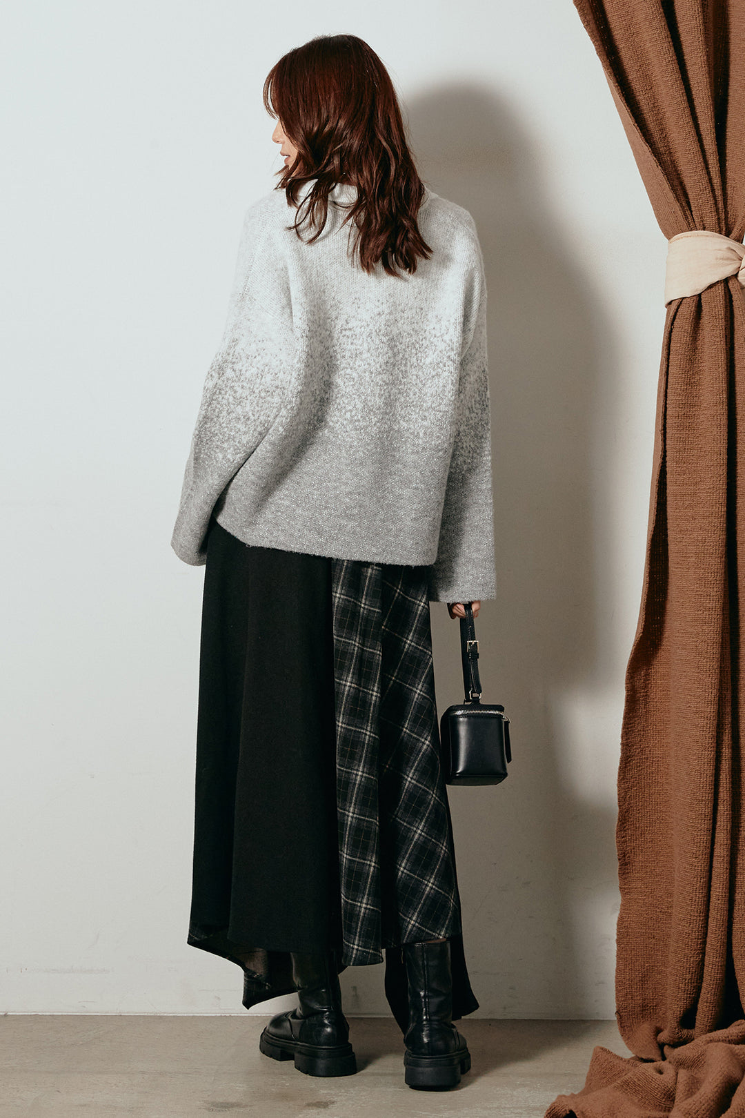 [SET]グラデーションラメニットキーネックプルオーバー+フェイクレザーベルト付き切り替えタータンチェックスカート(2set)
