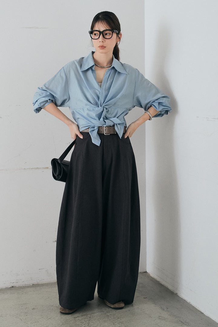 [SET]裾巻きツイストデザインシャツ+ベルト付きサイドタックワイドパンツ(2set)