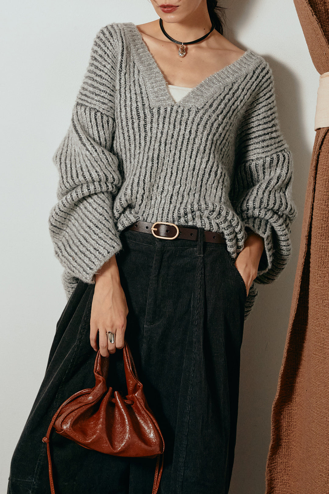 [SET]アルパカタッチ深Vニットトップス+タック入りコーデュロイワイドパンツ(2set)