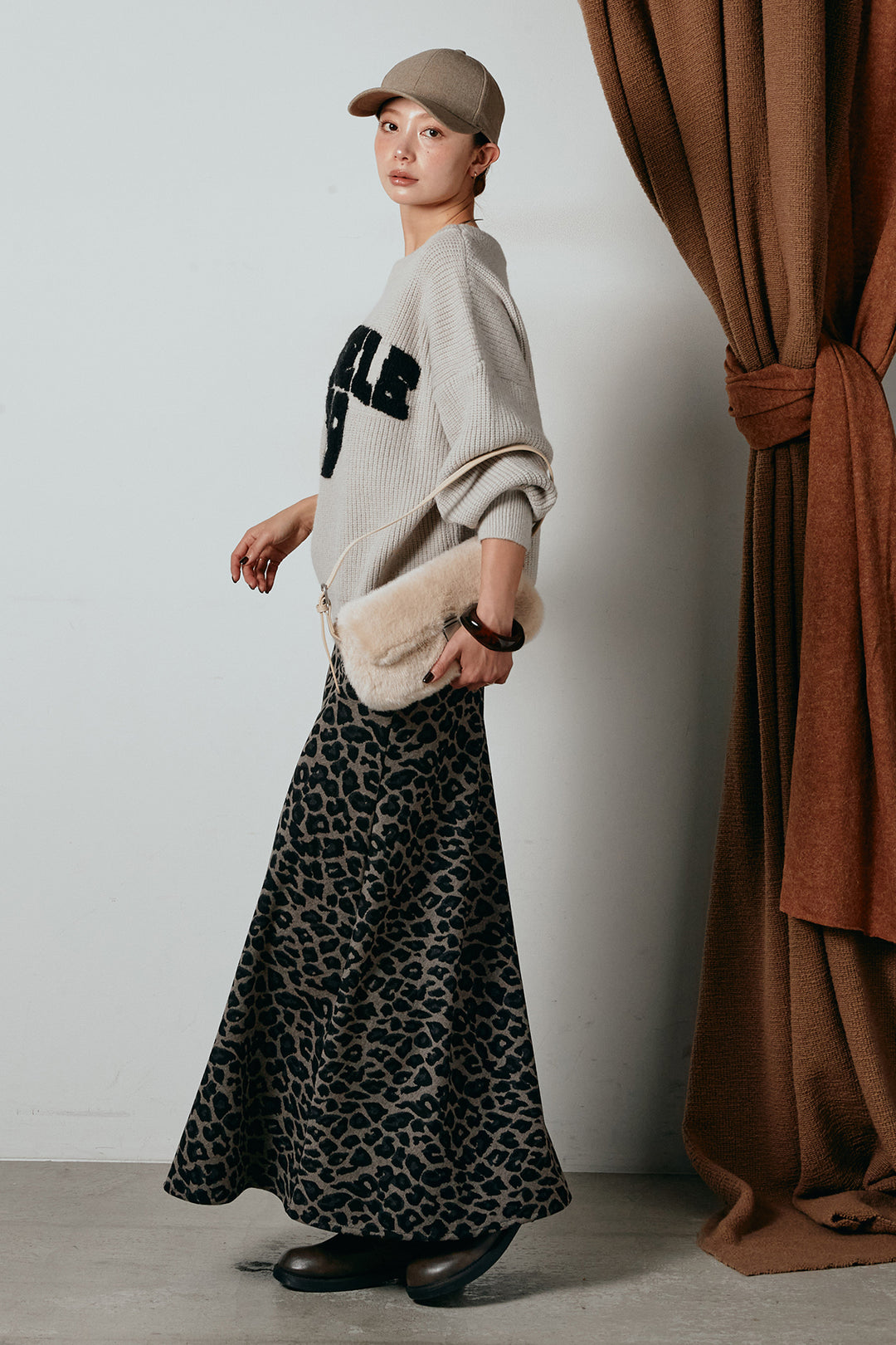 [SET]ロゴジャガードニットトップス+レオパードロングスカート(2set)
