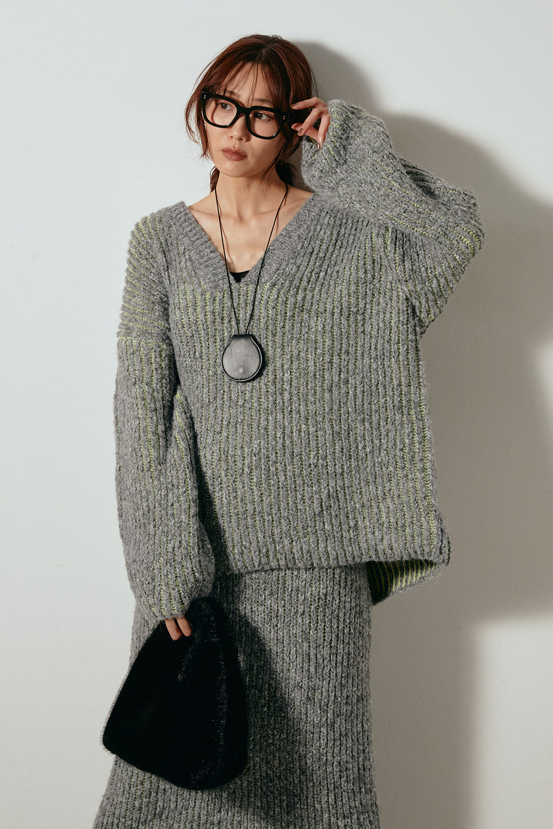 [SET]アルパカタッチ深Vニットトップス+アルパカタッチニットタイトスカート(2set)