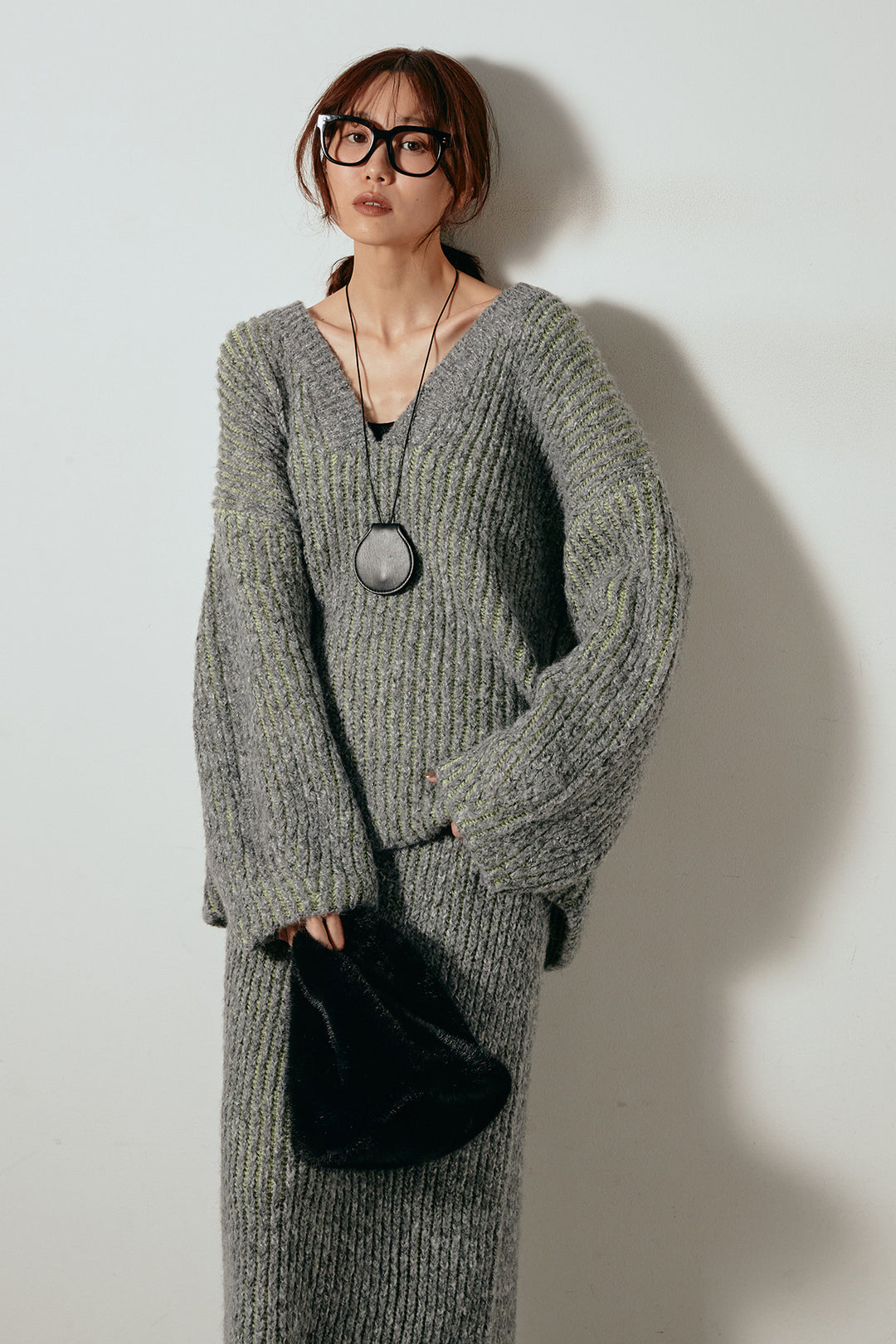 [SET]アルパカタッチ深Vニットトップス+アルパカタッチニットタイトスカート(2set)