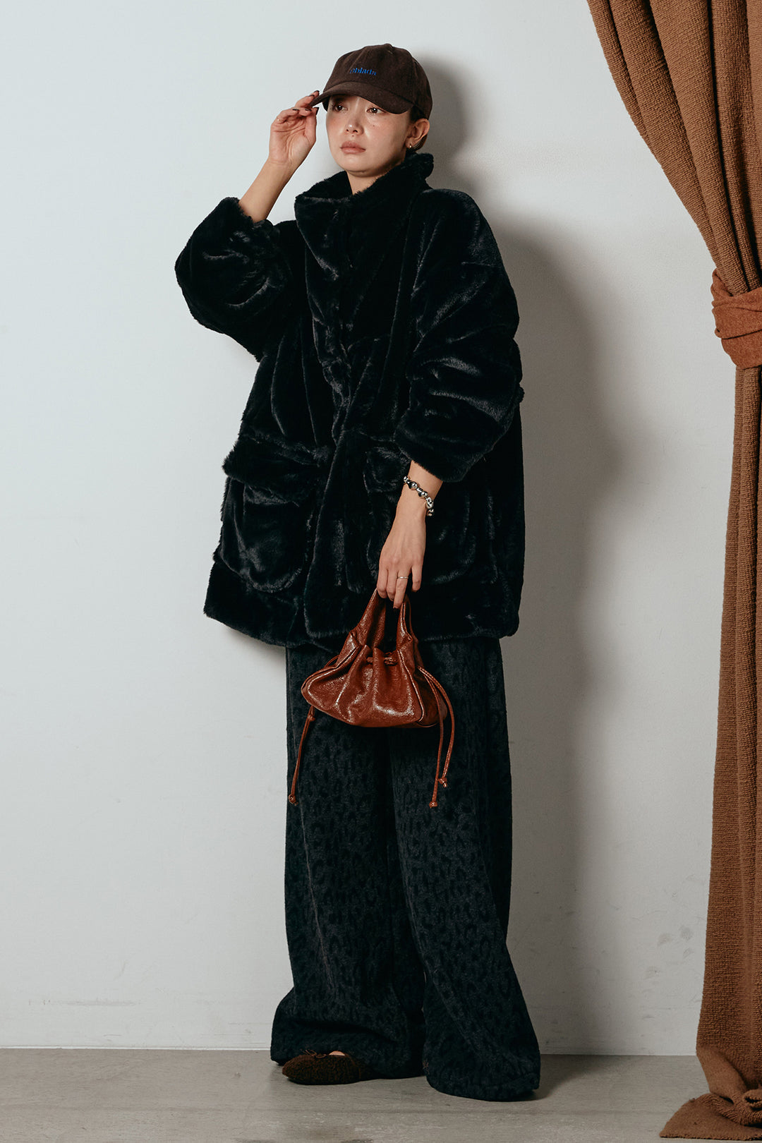 [SET]スタンドネックファーコート+レオパードジャガードニットパンツ(2set)