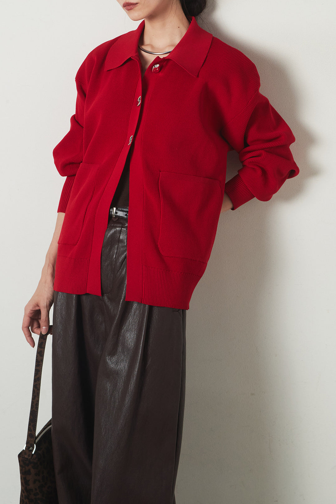 [SET]メタル釦衿付きニットカーディガン+ベルト付きレザーライクタックパンツ(2set)