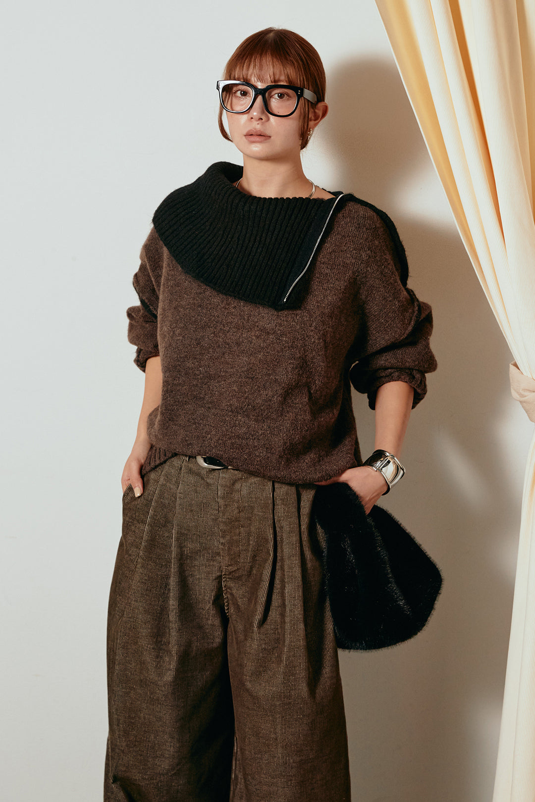 [SET]ハイネックジップデザインニットトップス+フロントタック入りコーデュロイパンツ(2set)