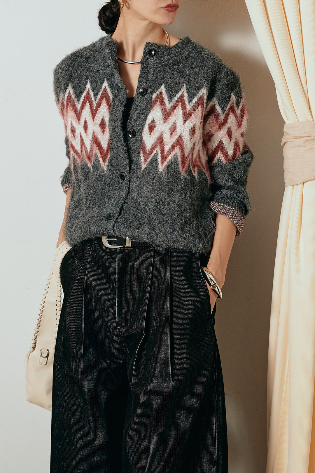 [SET]起毛ノルディック柄ニットカーディガン+フロントタック入りコーデュロイパンツ(2set)