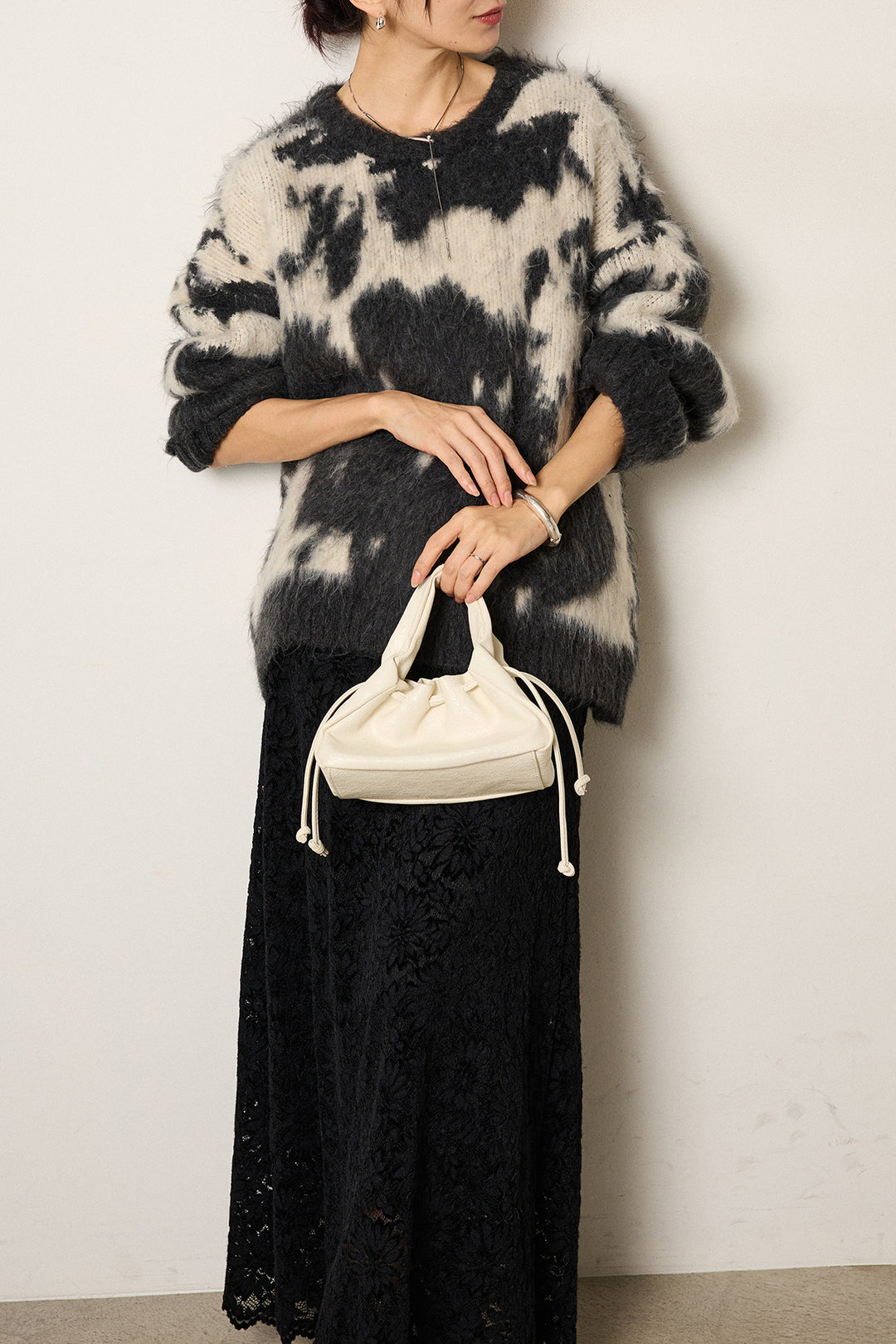 [SET]モヘアタッチマーブルニット+花柄刺繍ベロアフレアスカート(2set)