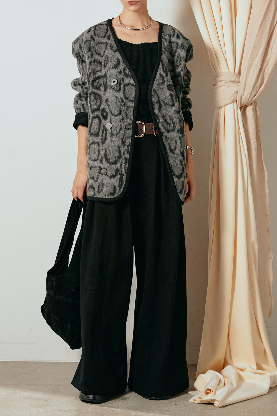 [SET]ノーカラーレオパード柄アウター+フェイクレザー太ベルト付きタックワイドパンツ(2set)
