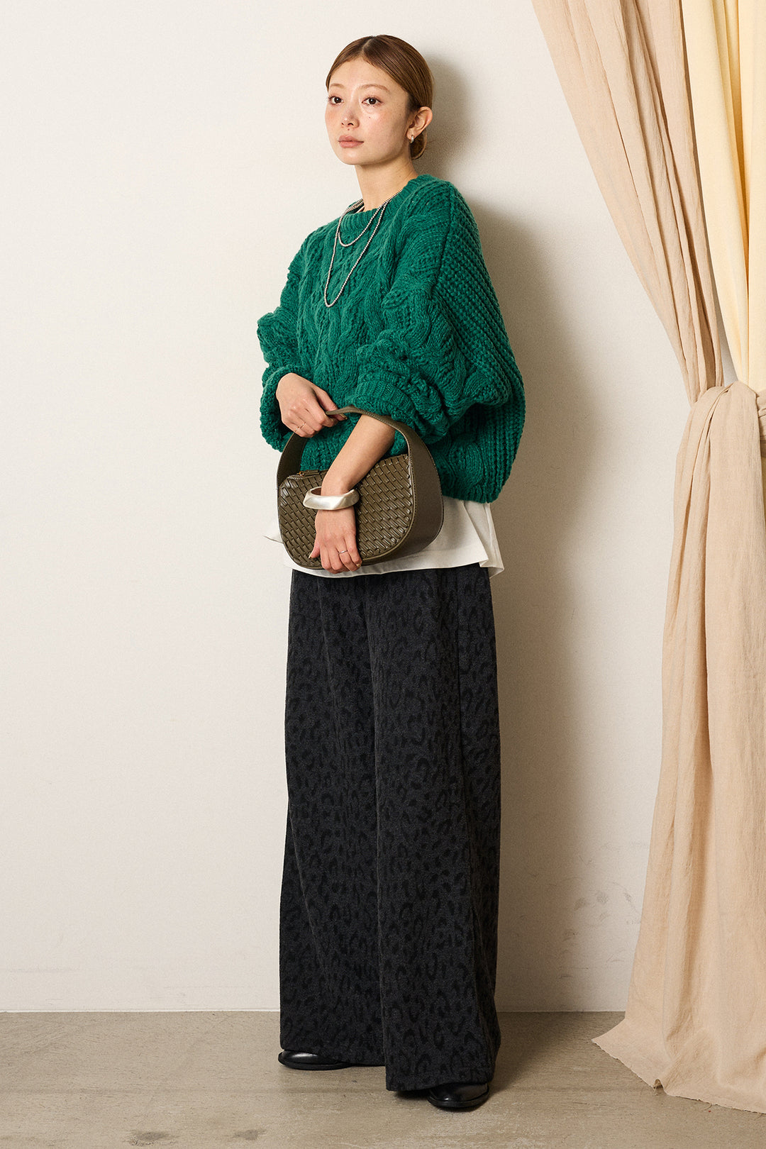 [SET]ケーブルリラックスショートニット+箔プリントBIGシルエットロングスリーブTシャツ+レオパードジャガードニットパンツ(3set)