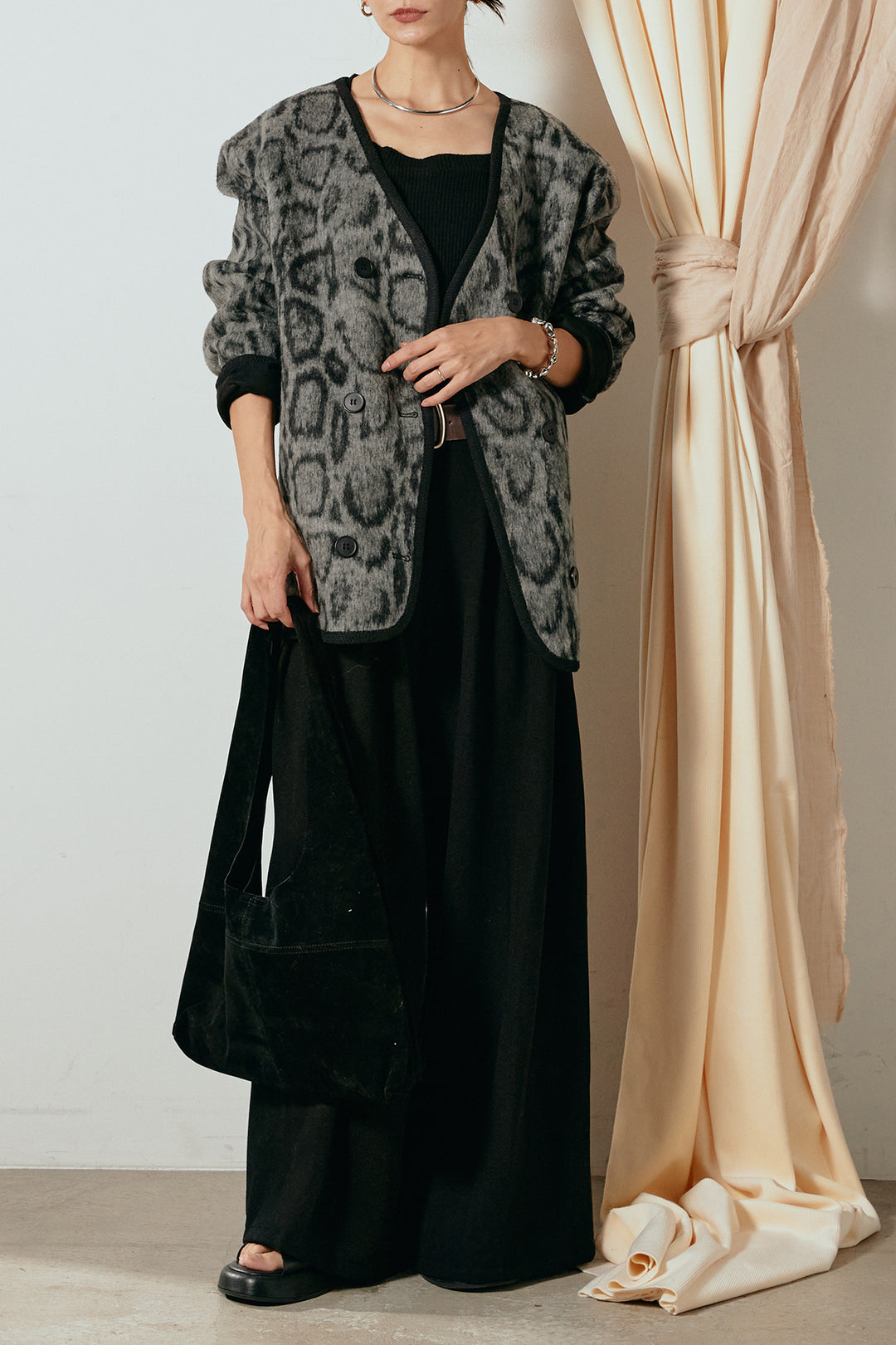 [SET]ノーカラーレオパード柄アウター+フェイクレザー太ベルト付きタックワイドパンツ(2set)