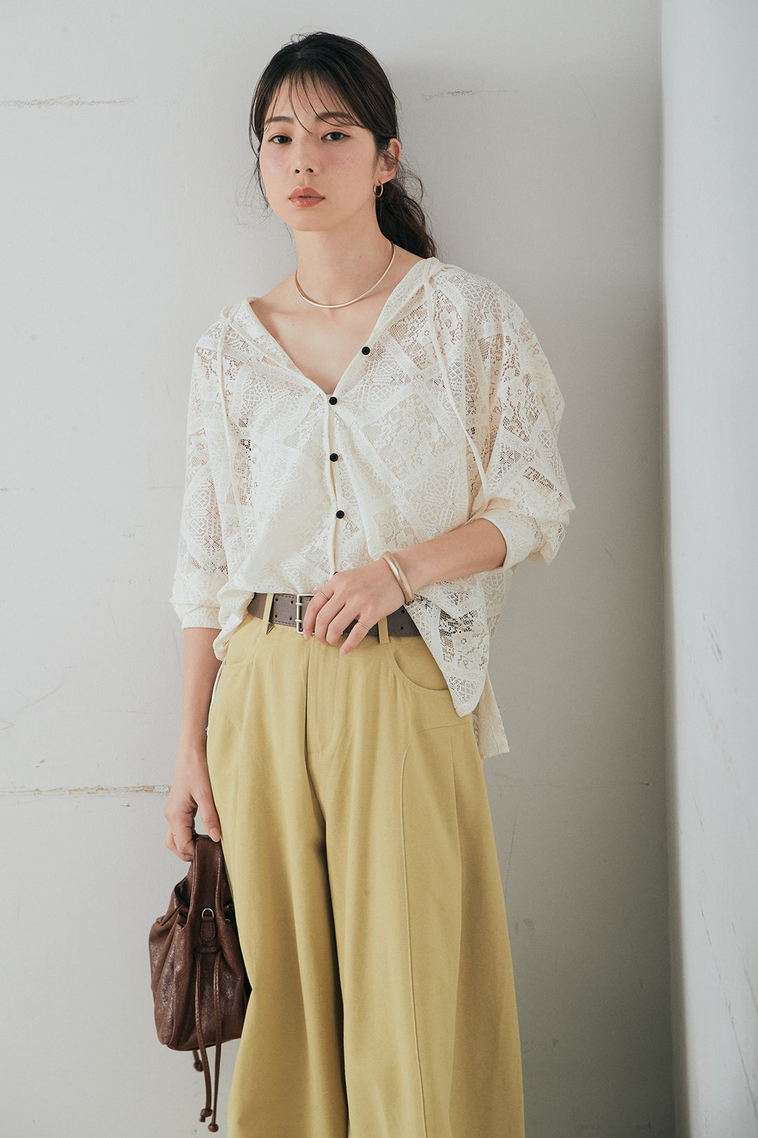 [SET]ブロックレースフード付きブラウス+ベルト付きサイドタックワイドパンツ(2set)