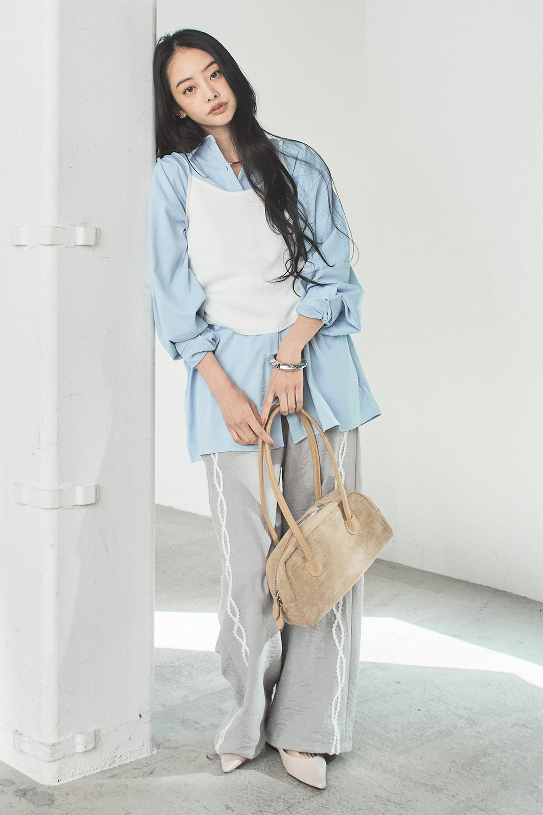 [SET]ニットキャミ付きシャツ+刺繡テープラインパンツ(2set)